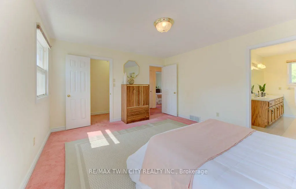 53 Lynnvalley Crescent
