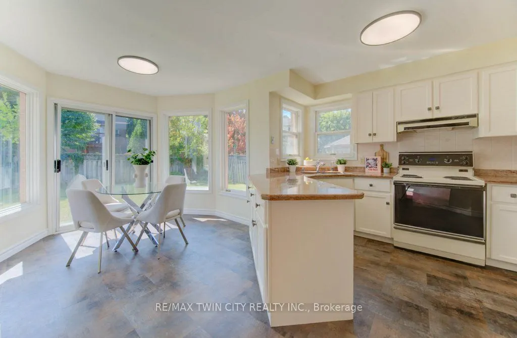 53 Lynnvalley Crescent