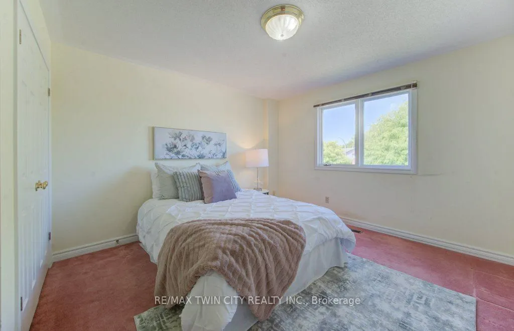 53 Lynnvalley Crescent