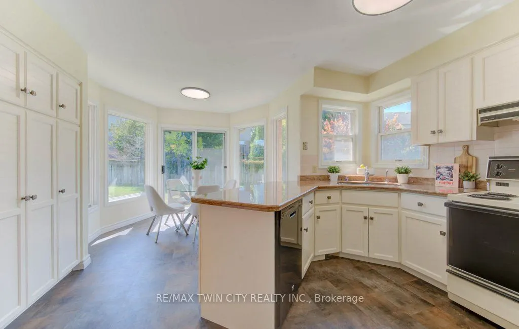53 Lynnvalley Crescent