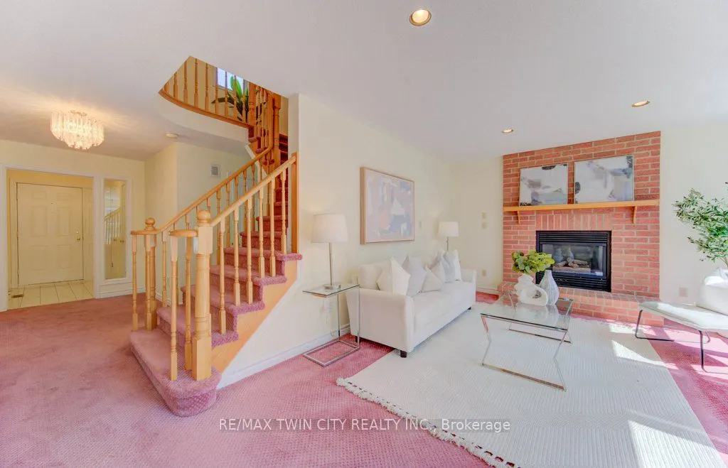 53 Lynnvalley Crescent