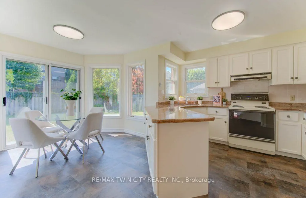 53 Lynnvalley Crescent