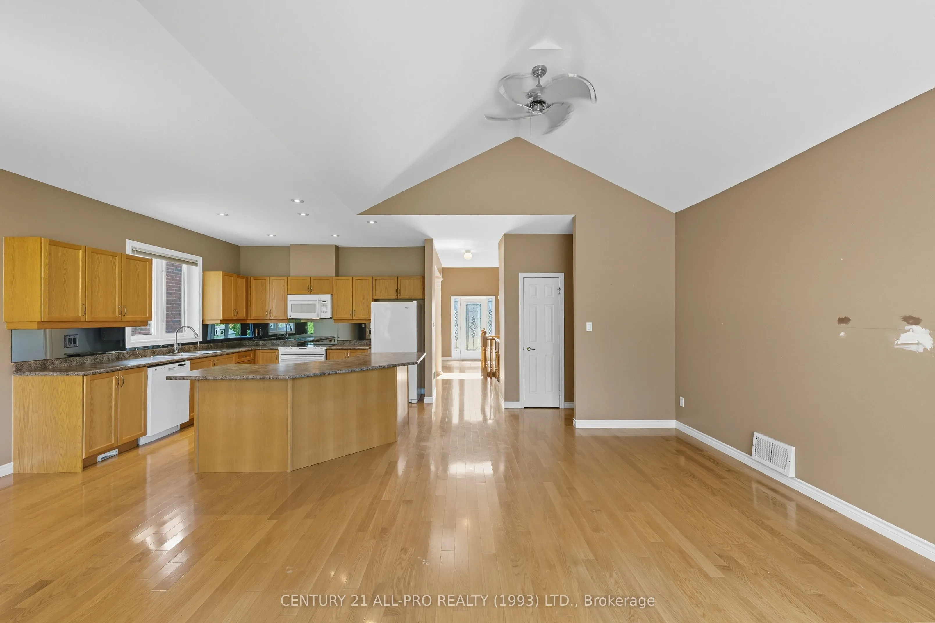 10 Ellis Crescent