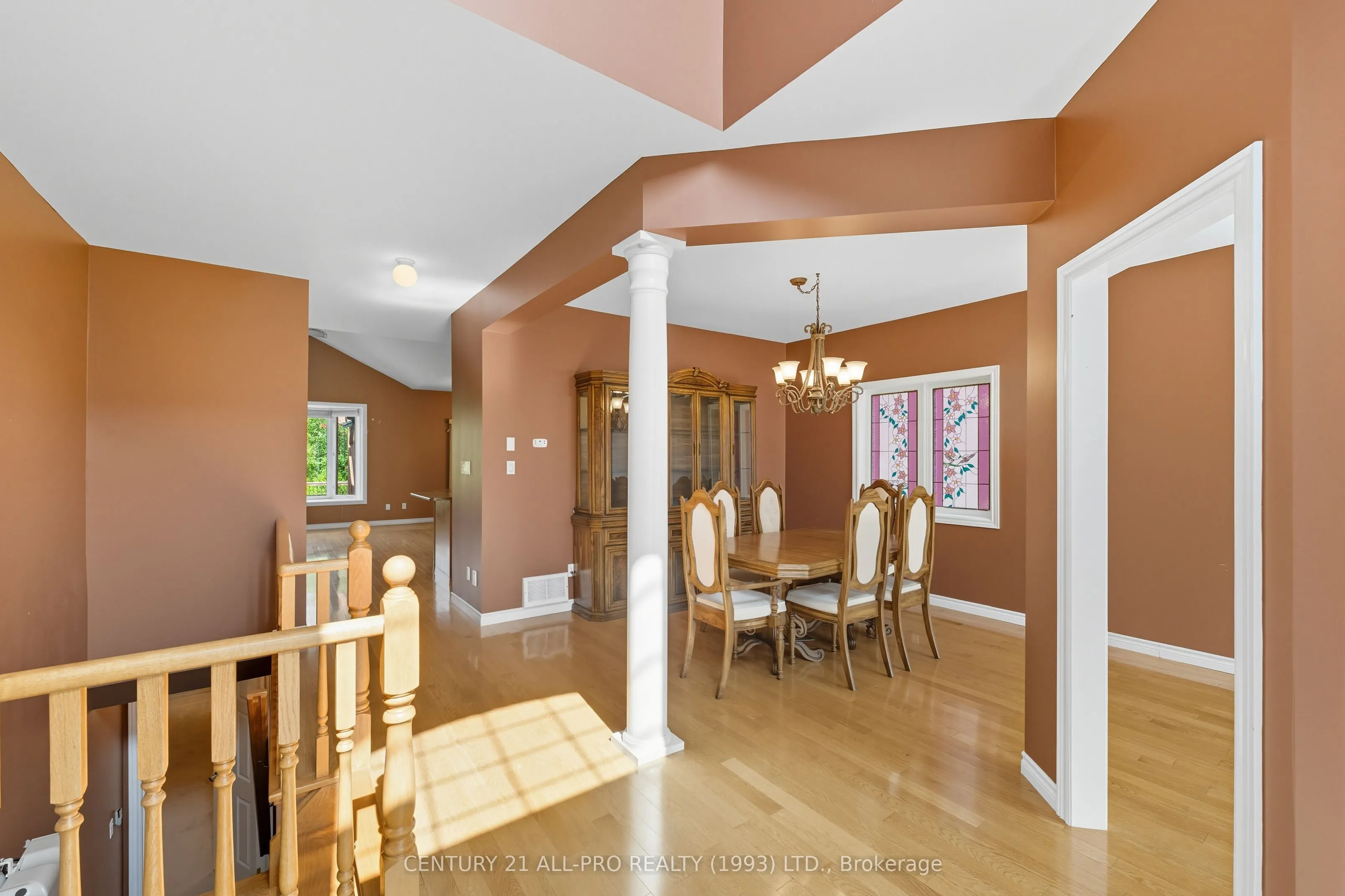 10 Ellis Crescent
