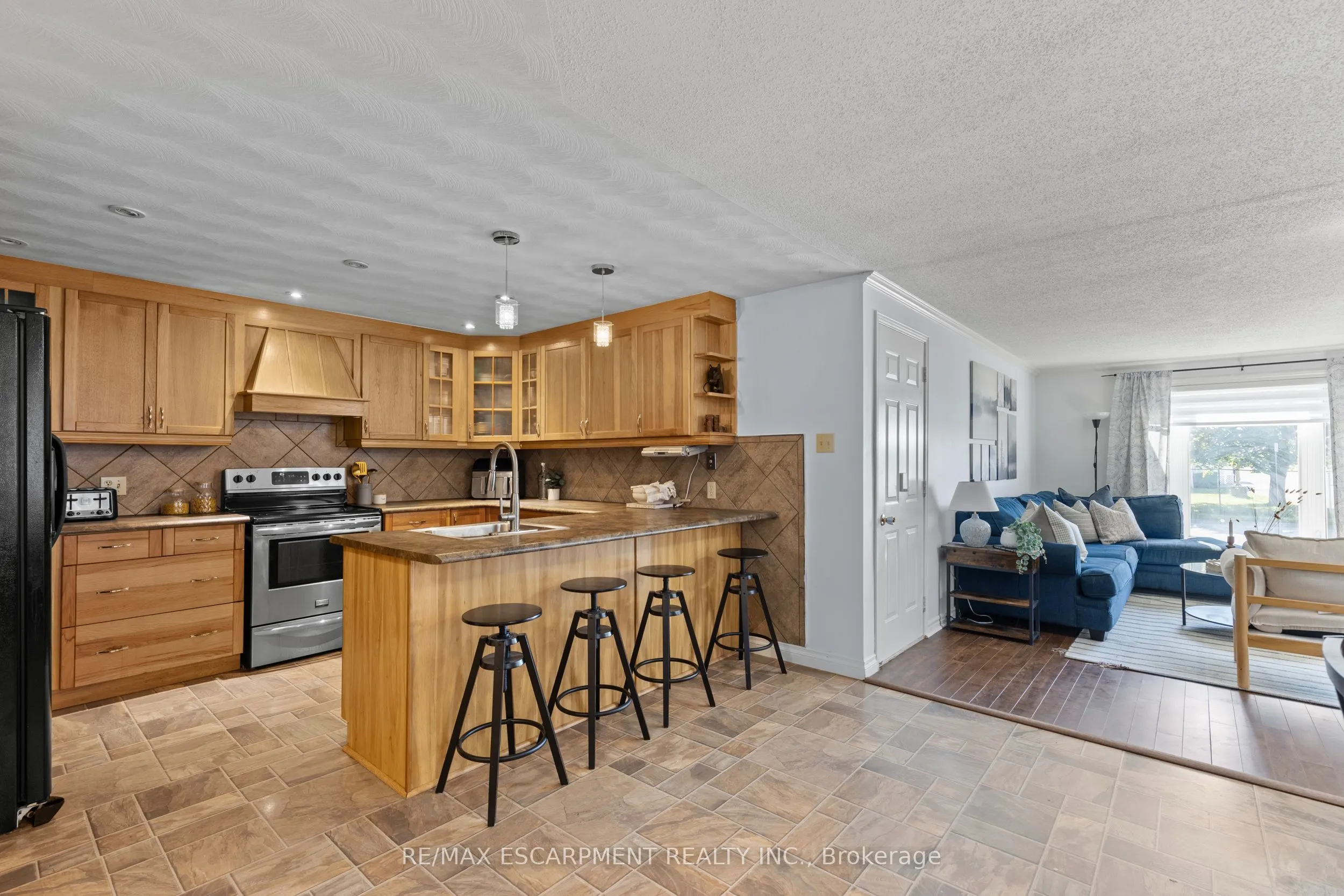 15 Oak Avenue, #A