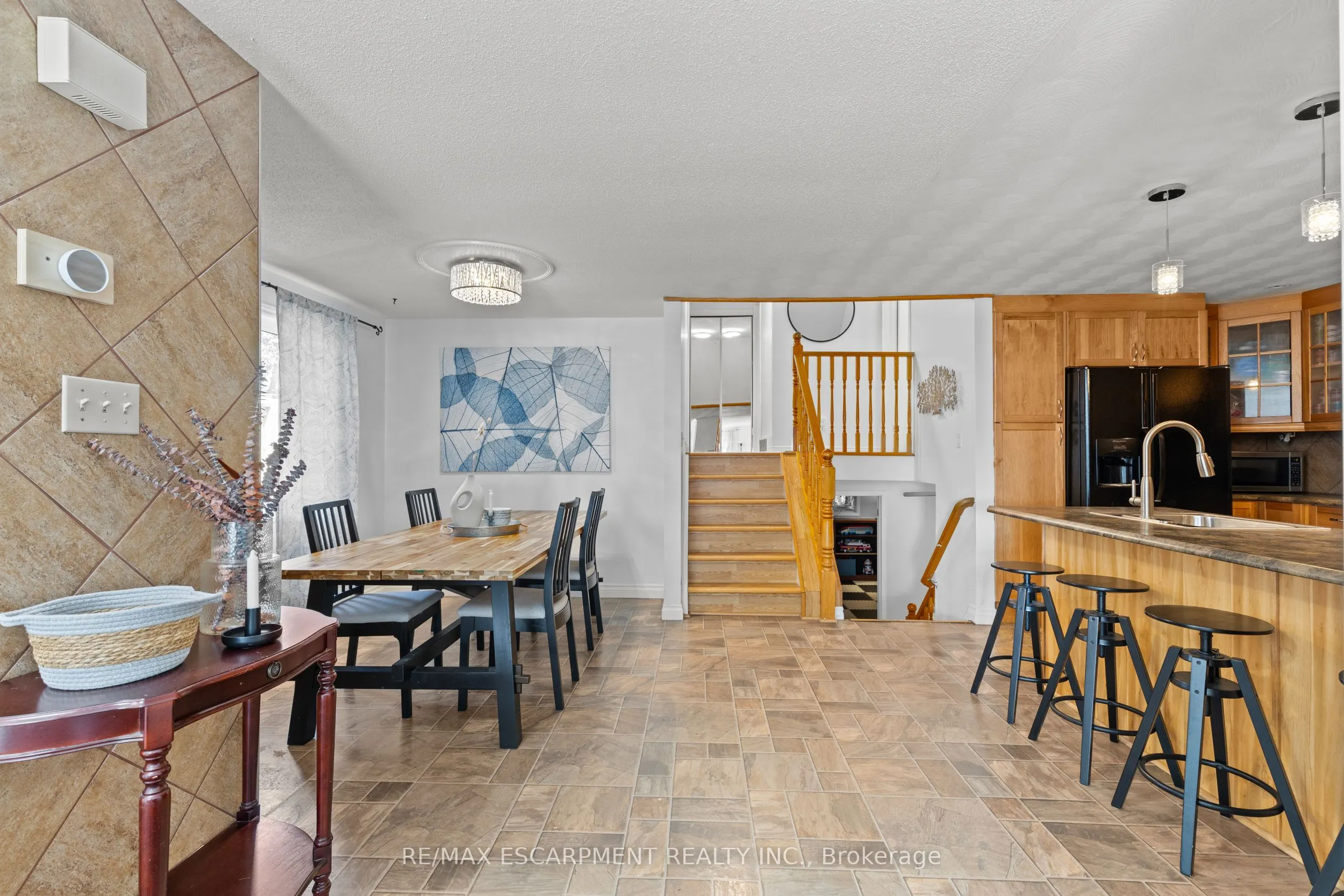15 Oak Avenue, #A