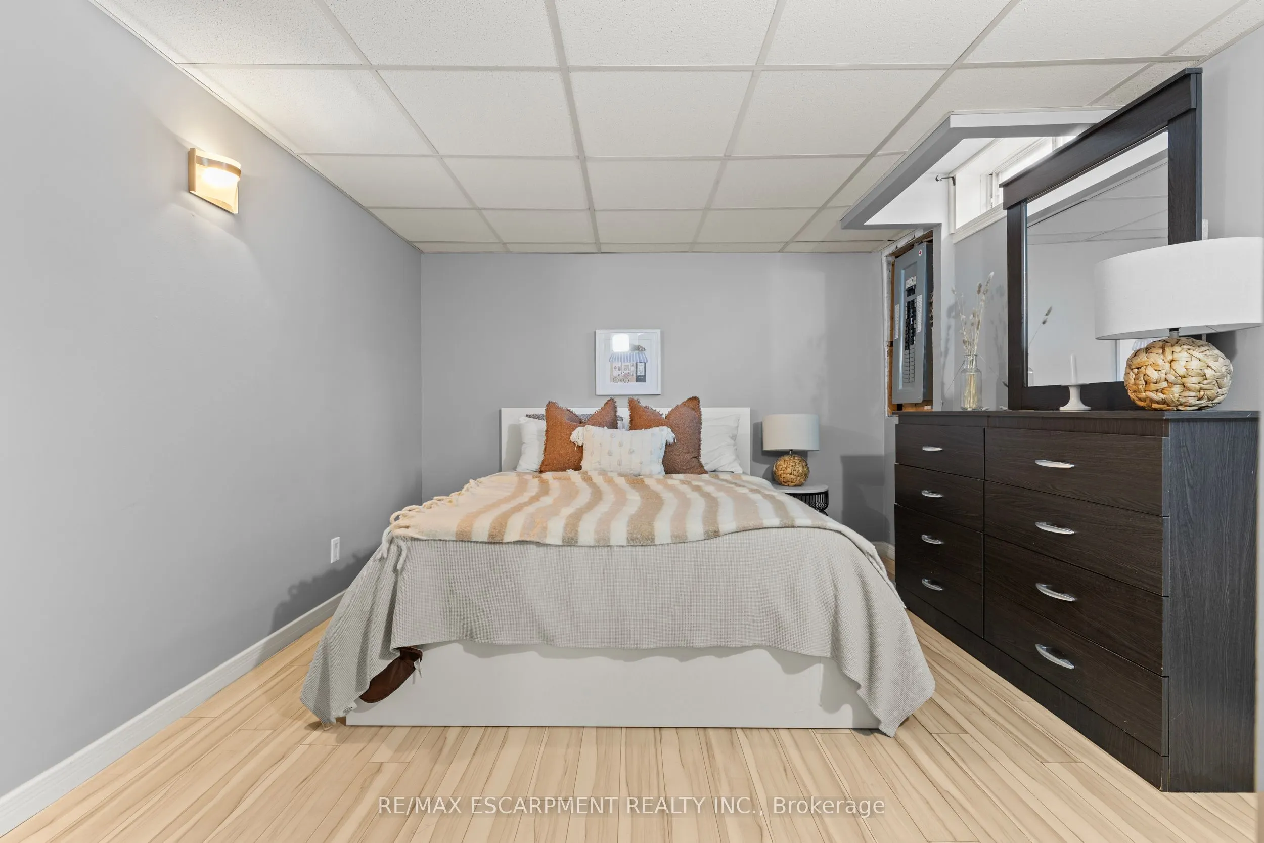 15 Oak Avenue, #A
