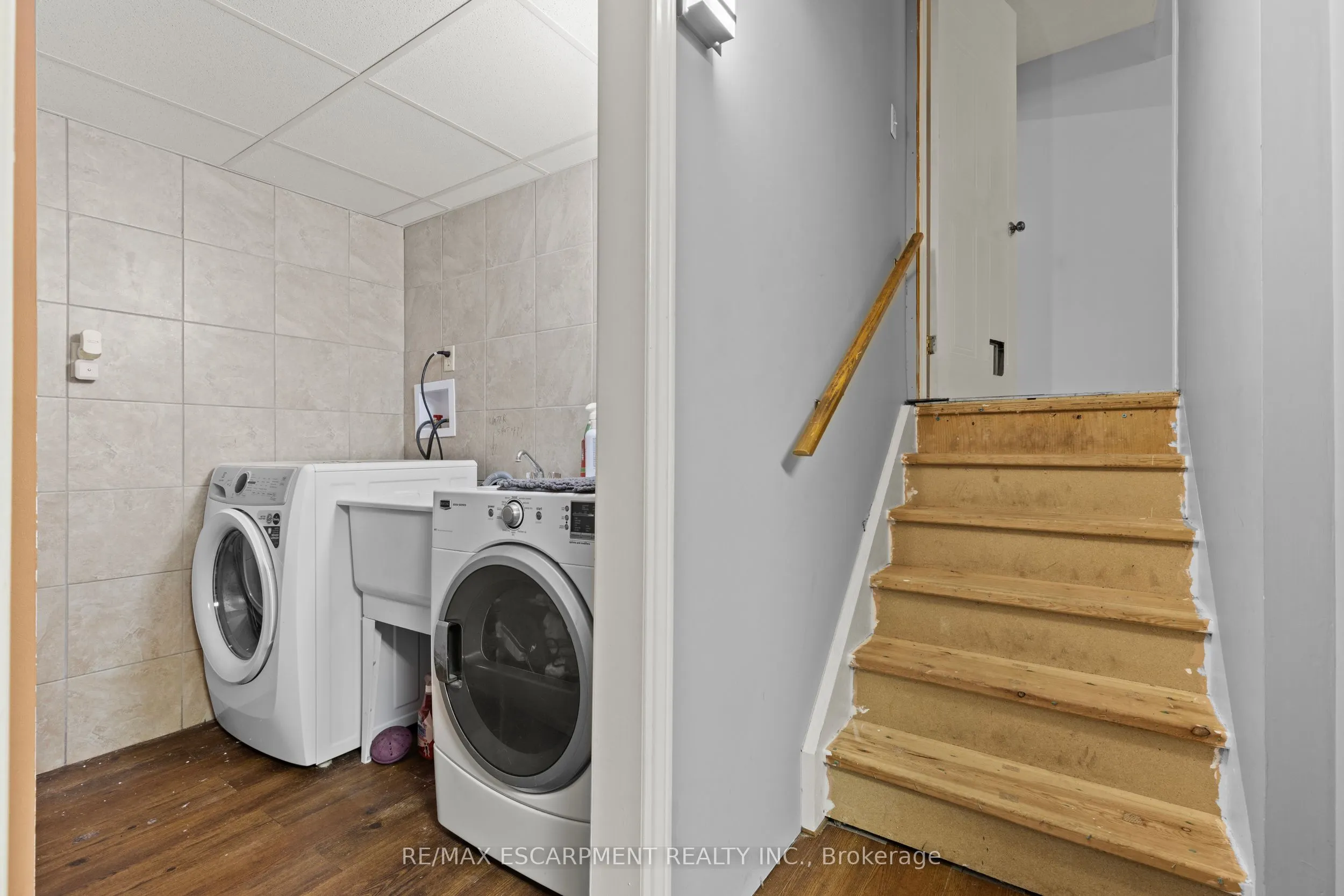 15 Oak Avenue, #A