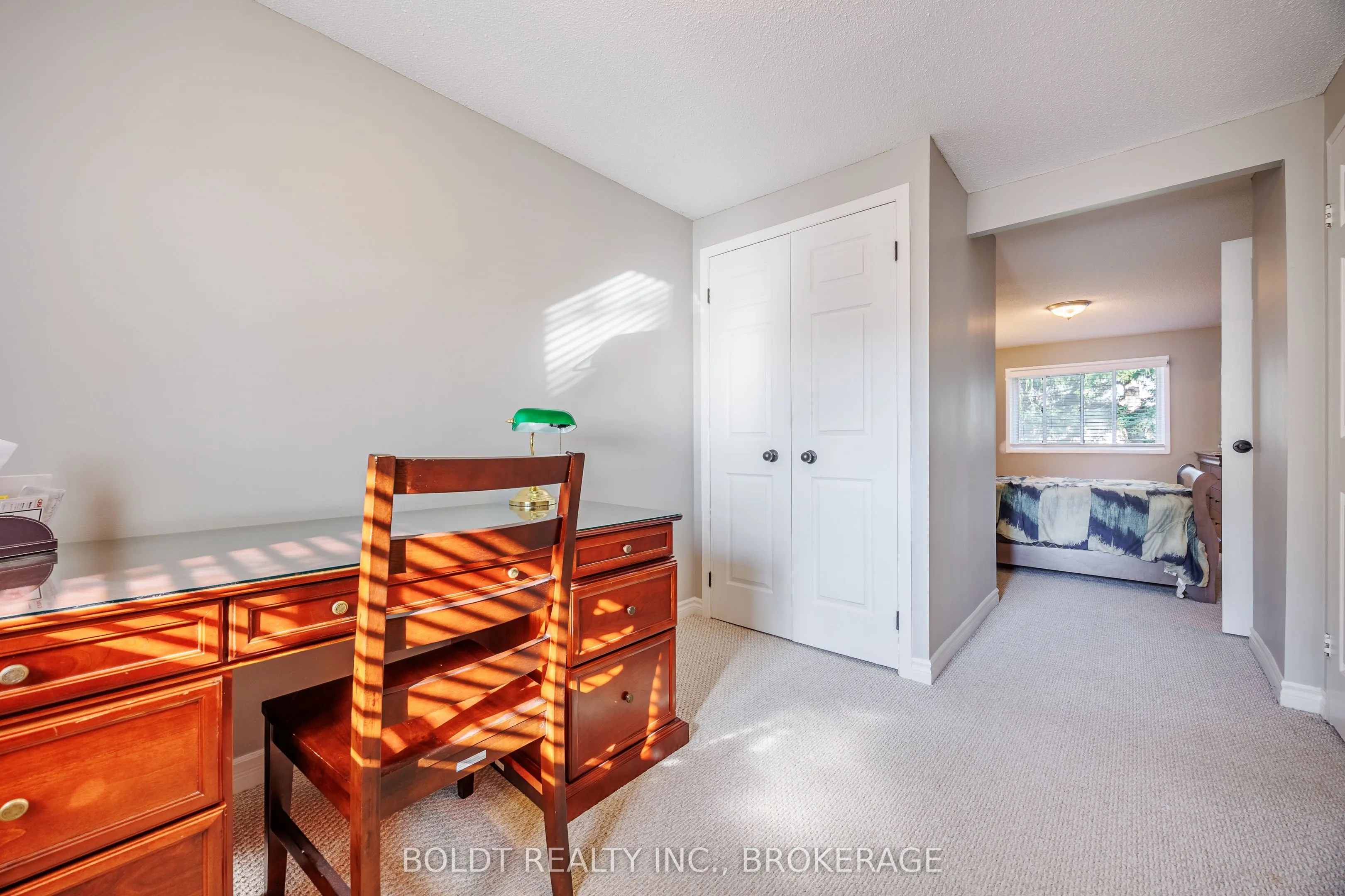 302 Vine Street, #27
