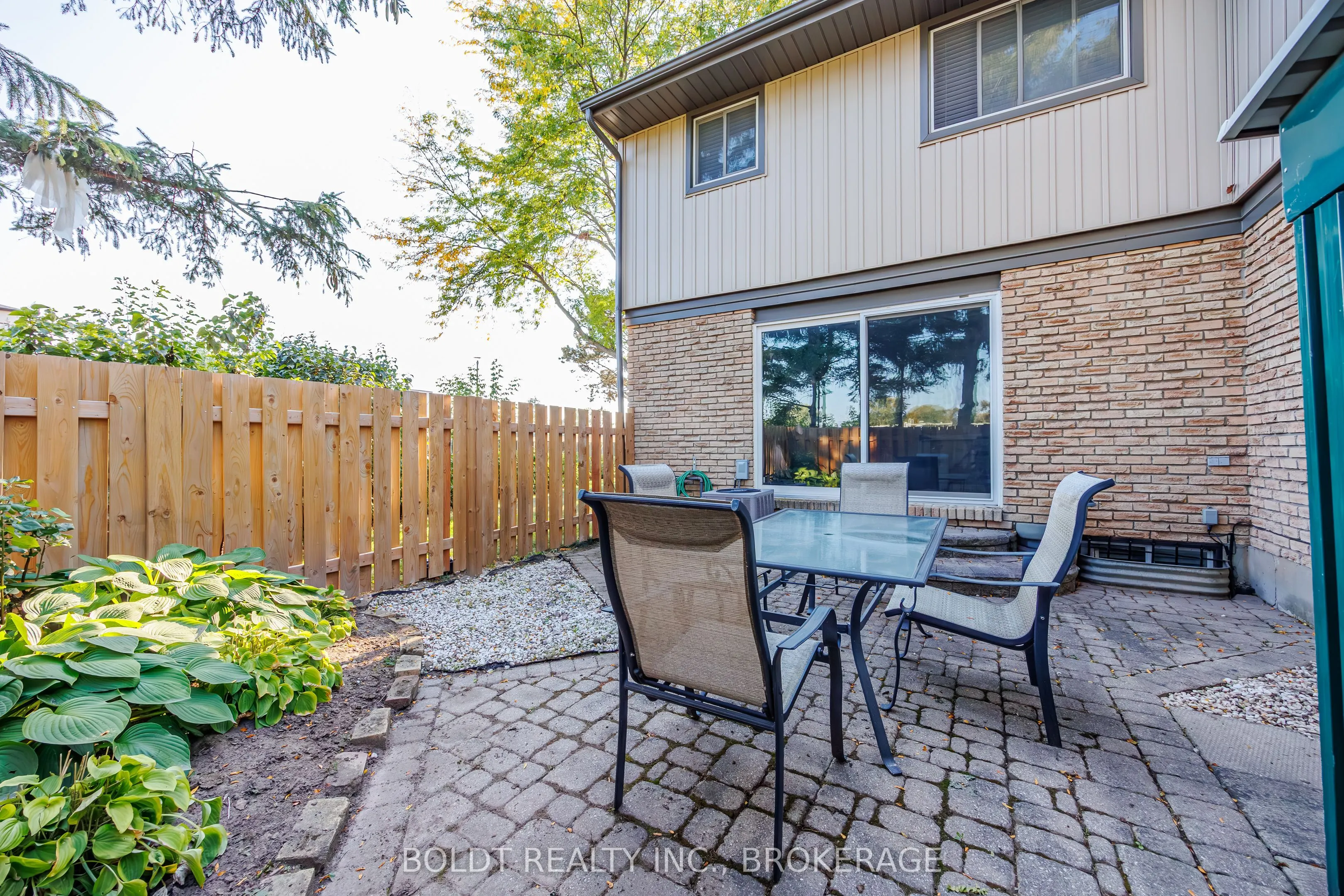 302 Vine Street, #27