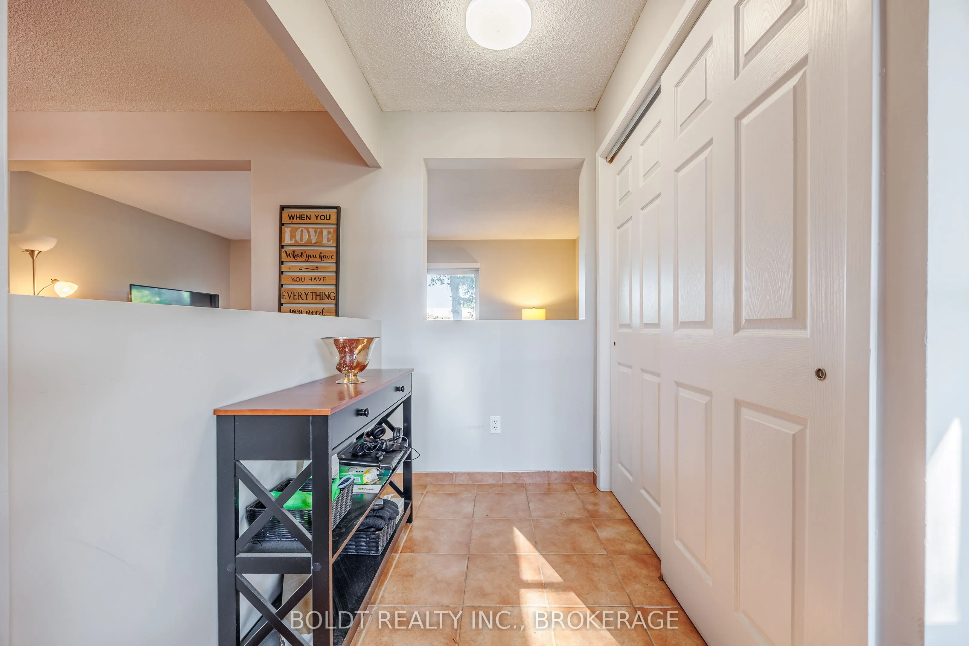 302 Vine Street, #27