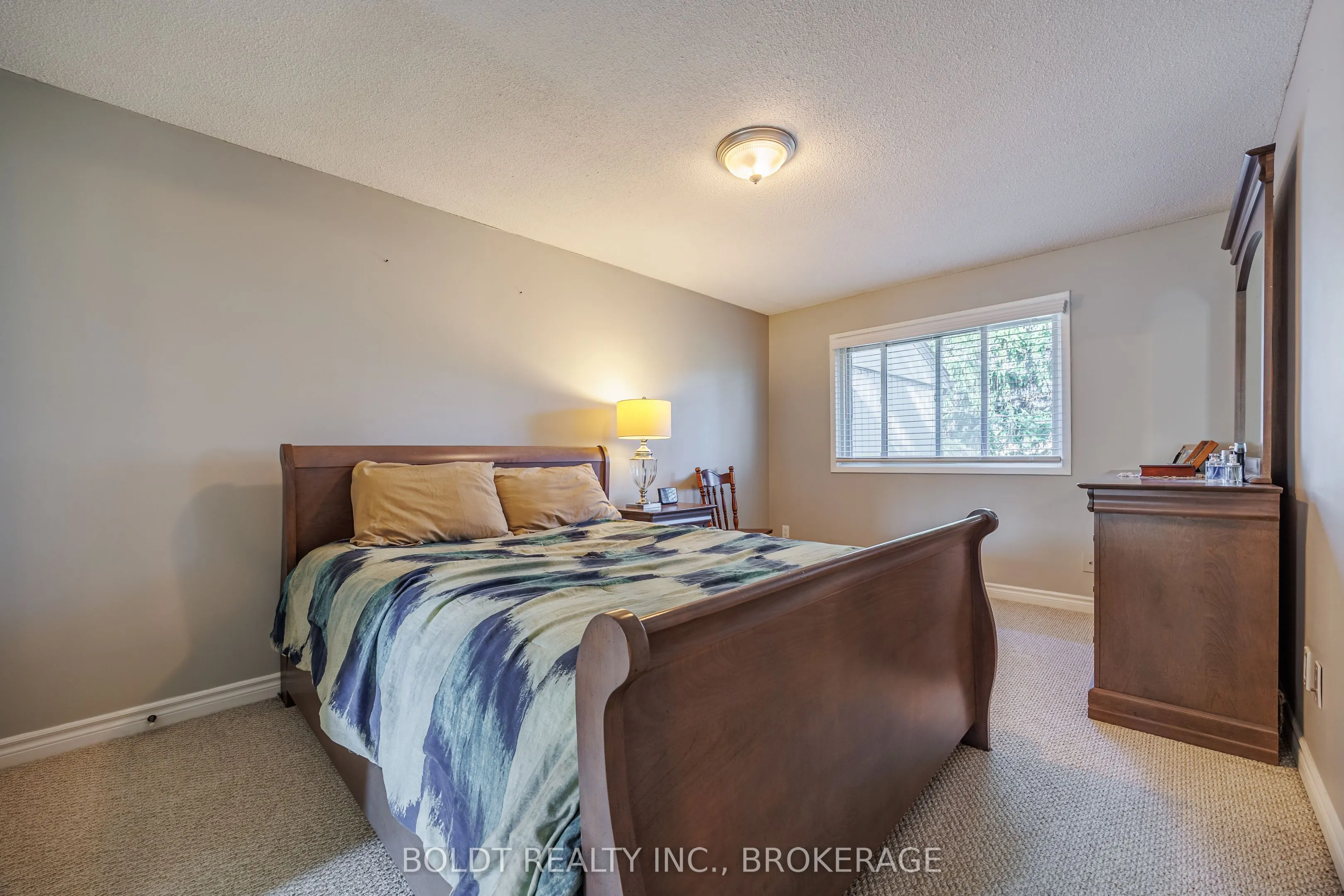 302 Vine Street, #27