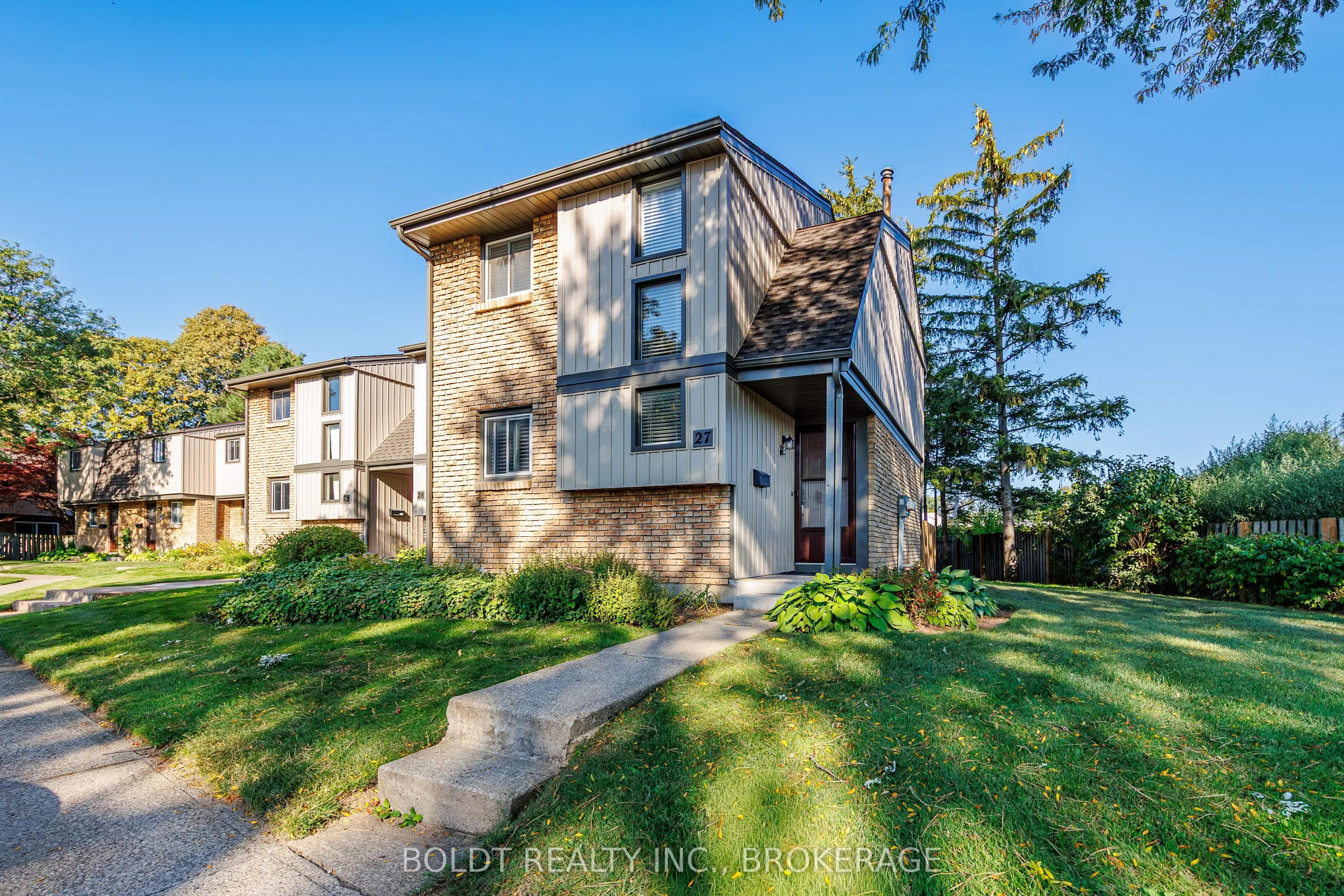 302 Vine Street, #27