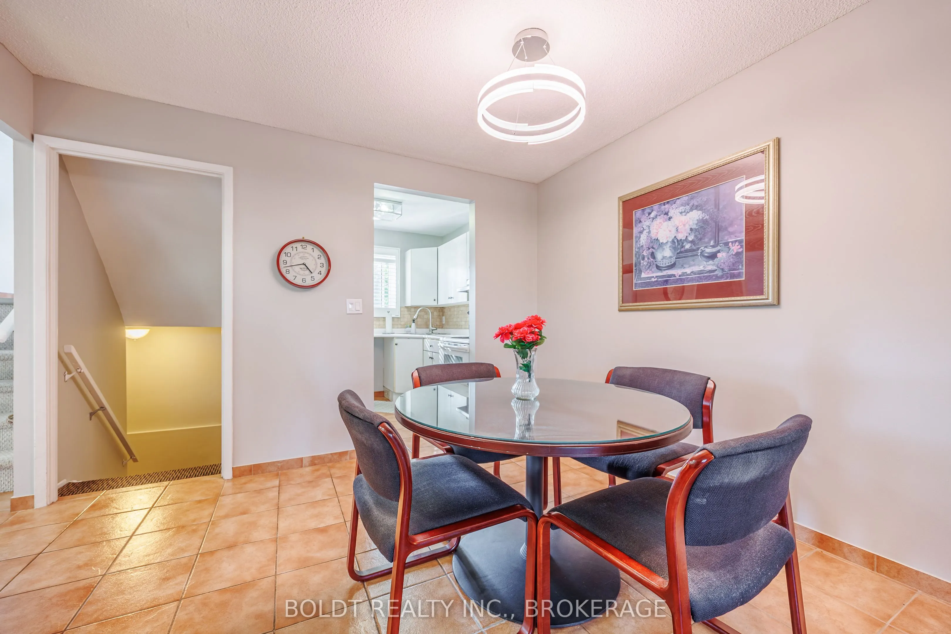 302 Vine Street, #27