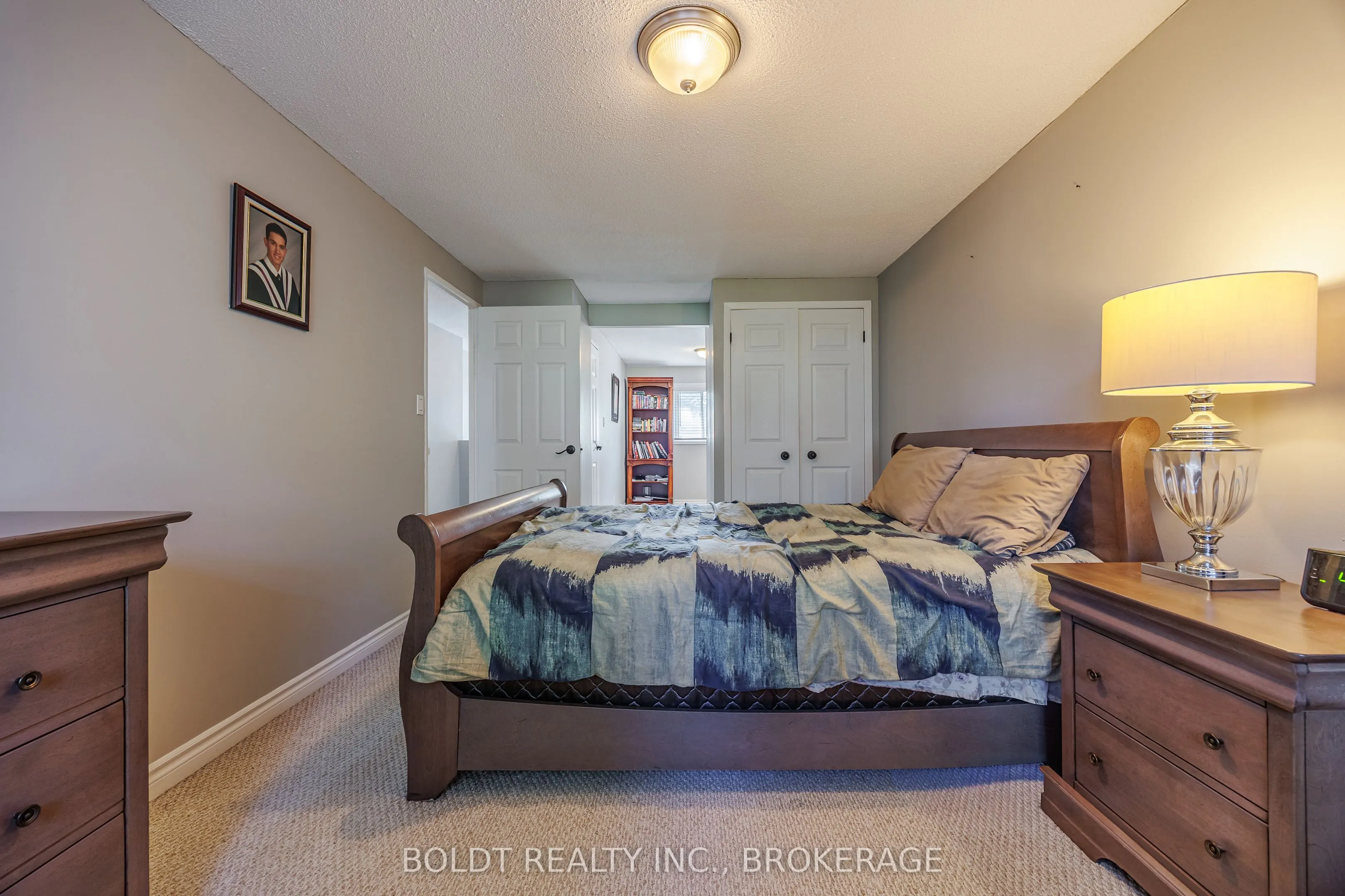 302 Vine Street, #27