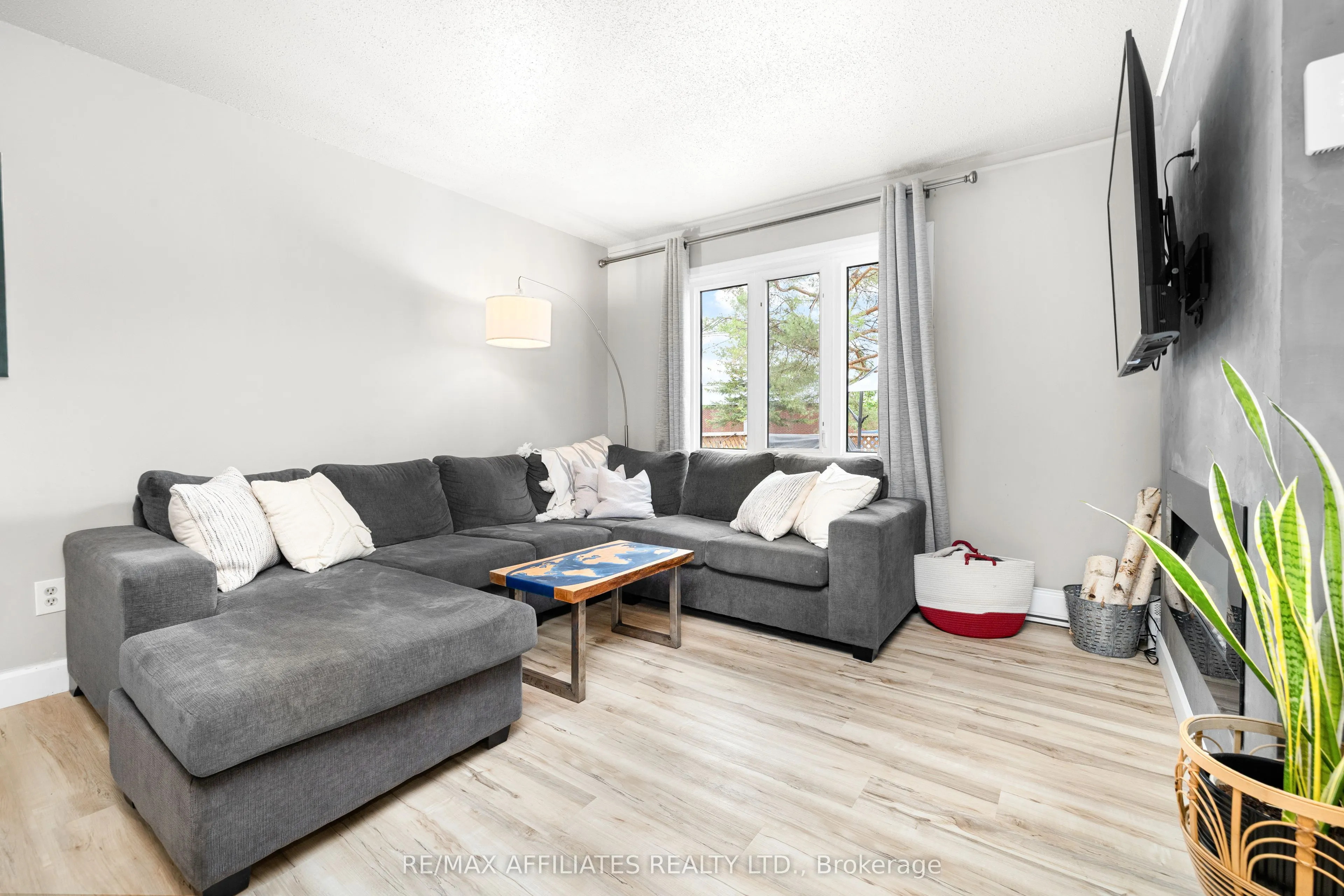 85 Findlay Avenue, #L1