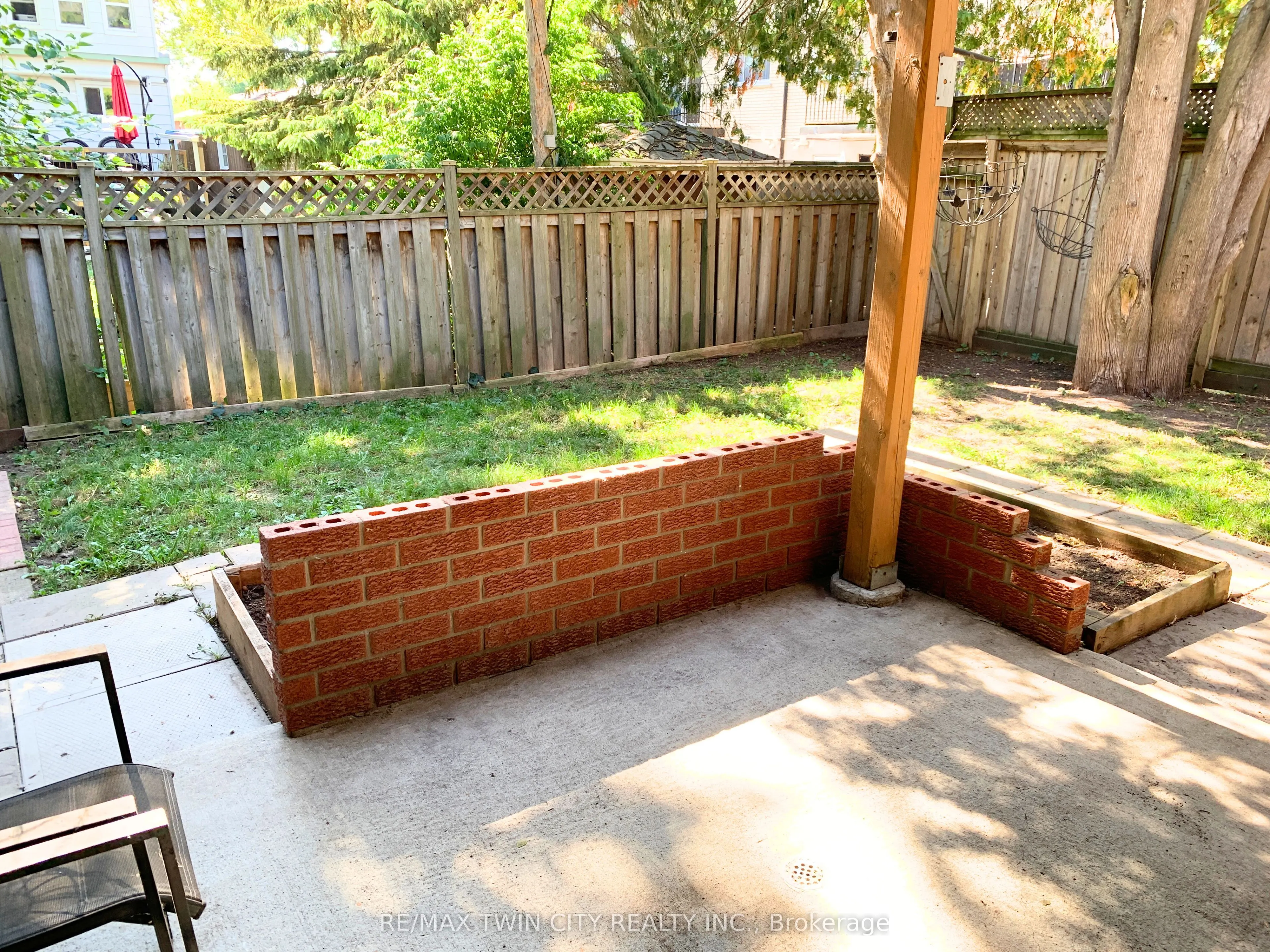 77A Florence Avenue