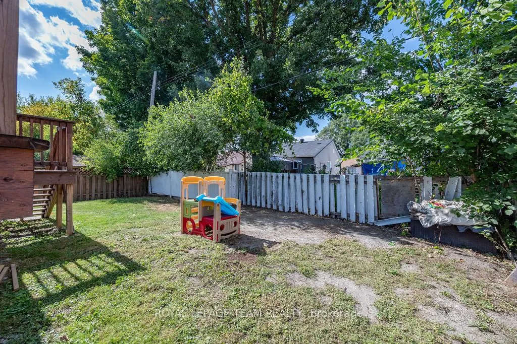 218 Cameron Avenue