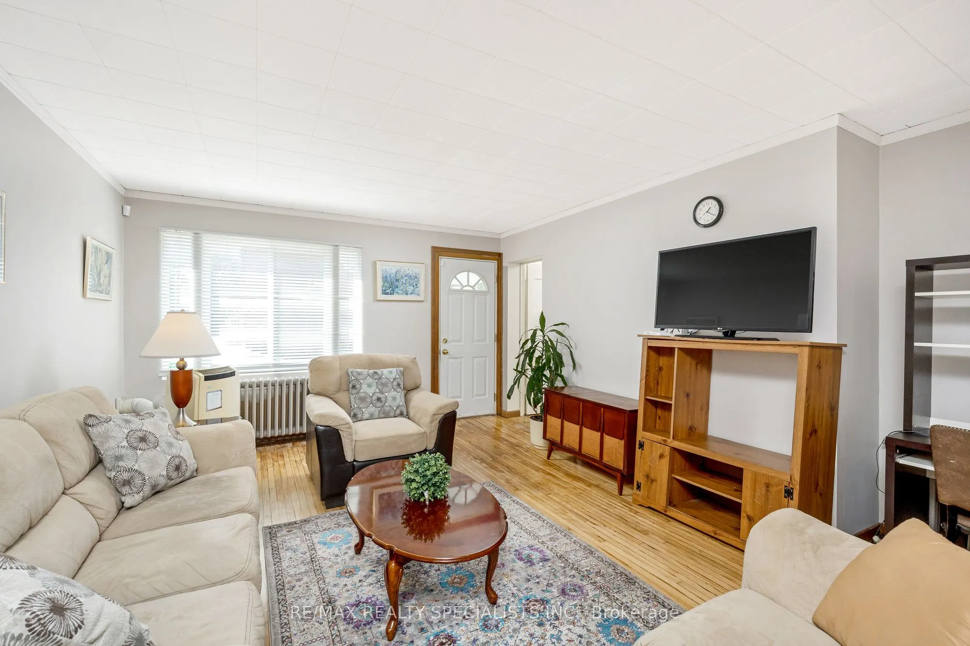 356 Hunter Street W
