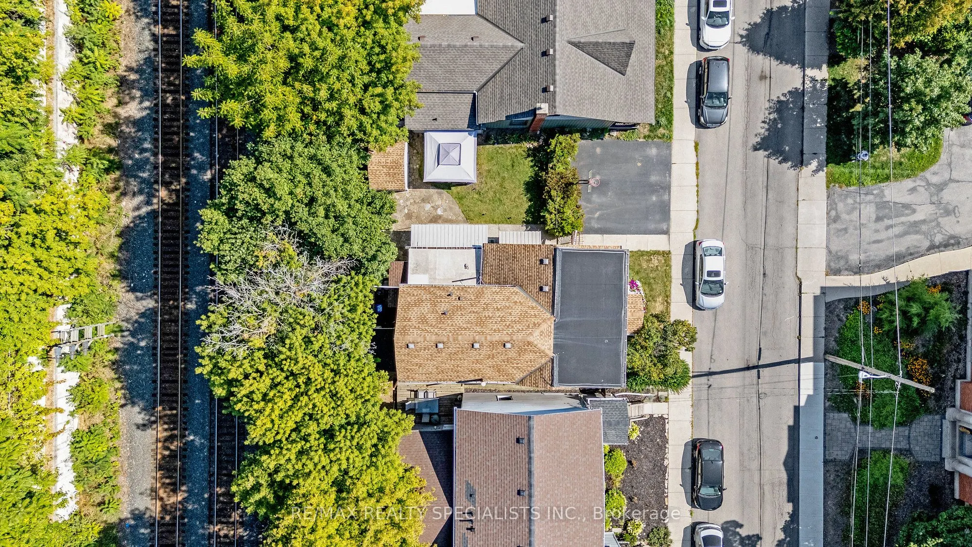 356 Hunter Street W