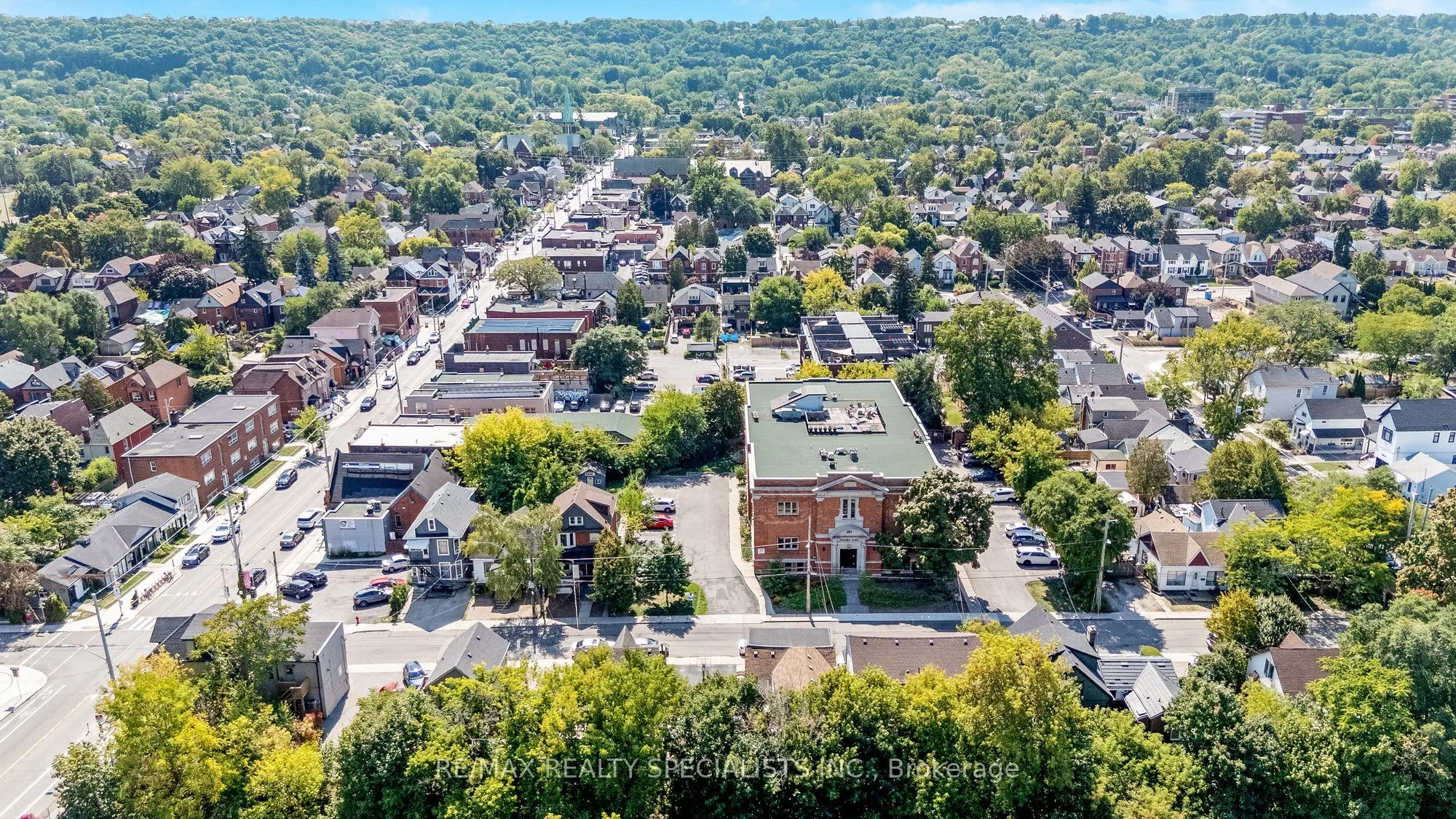 356 Hunter Street W