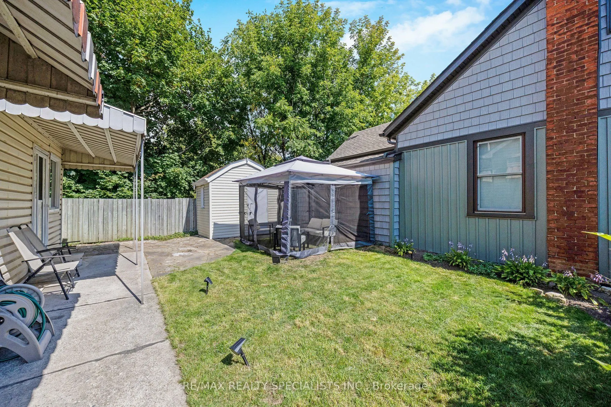 356 Hunter Street W