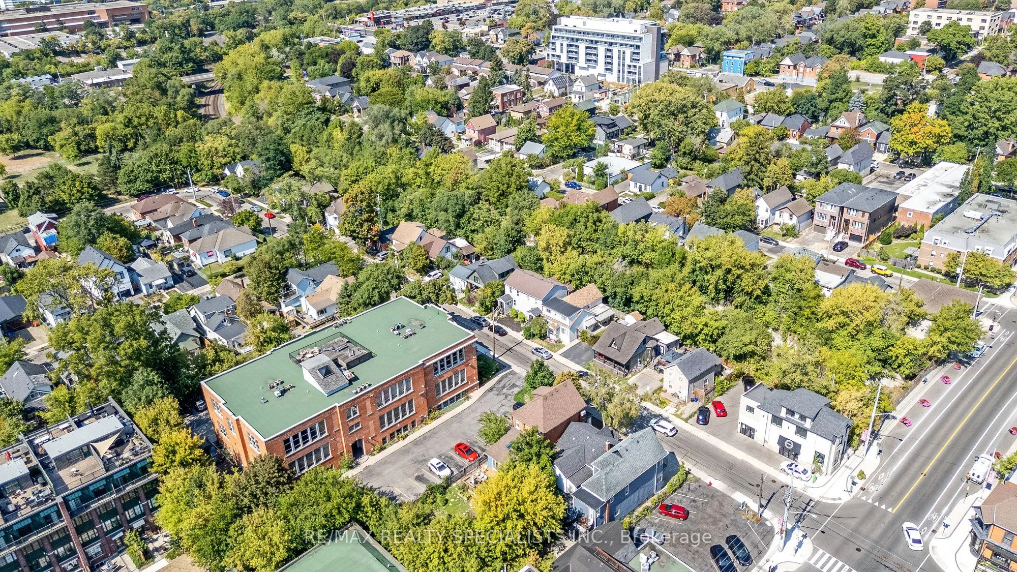356 Hunter Street W