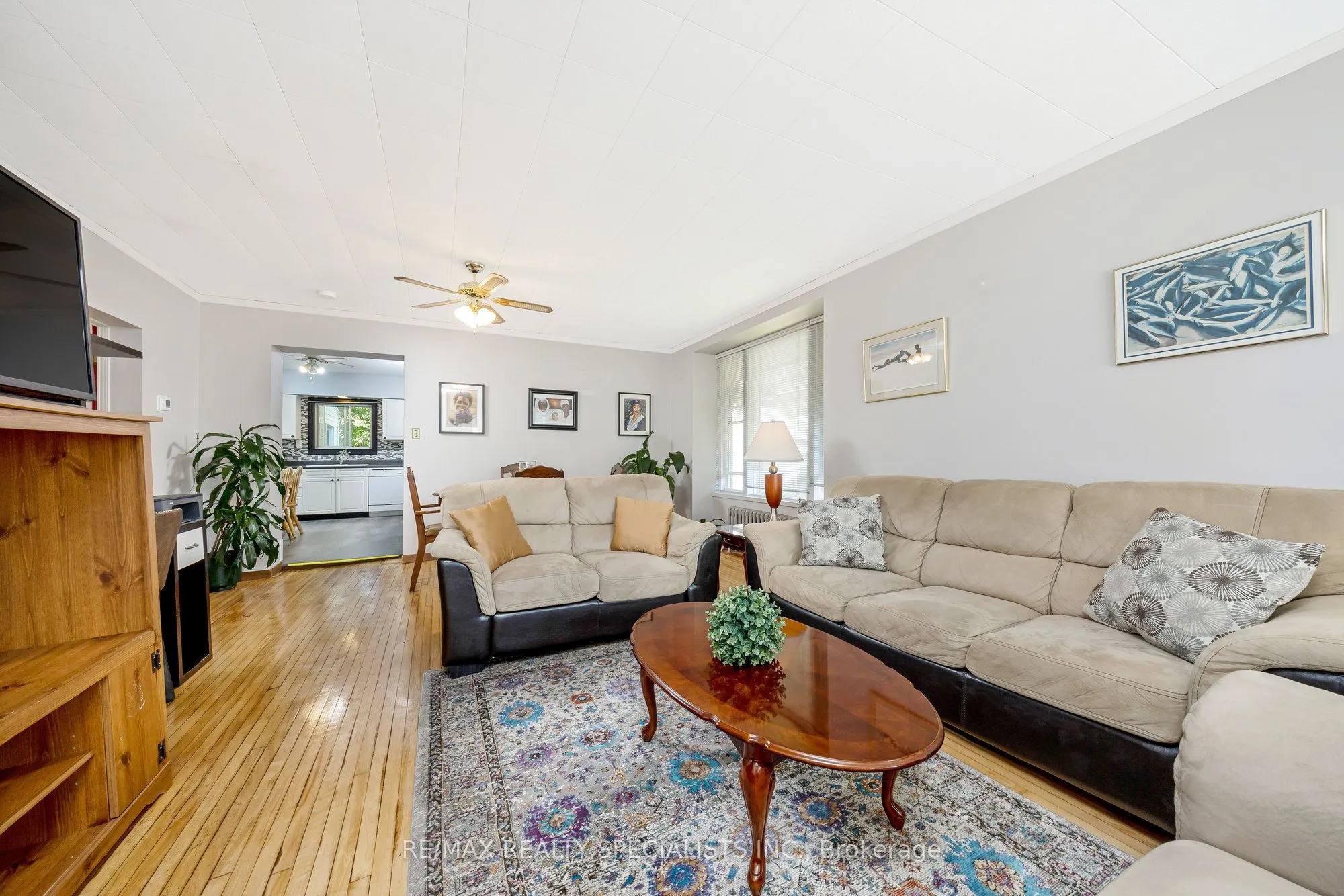 356 Hunter Street W