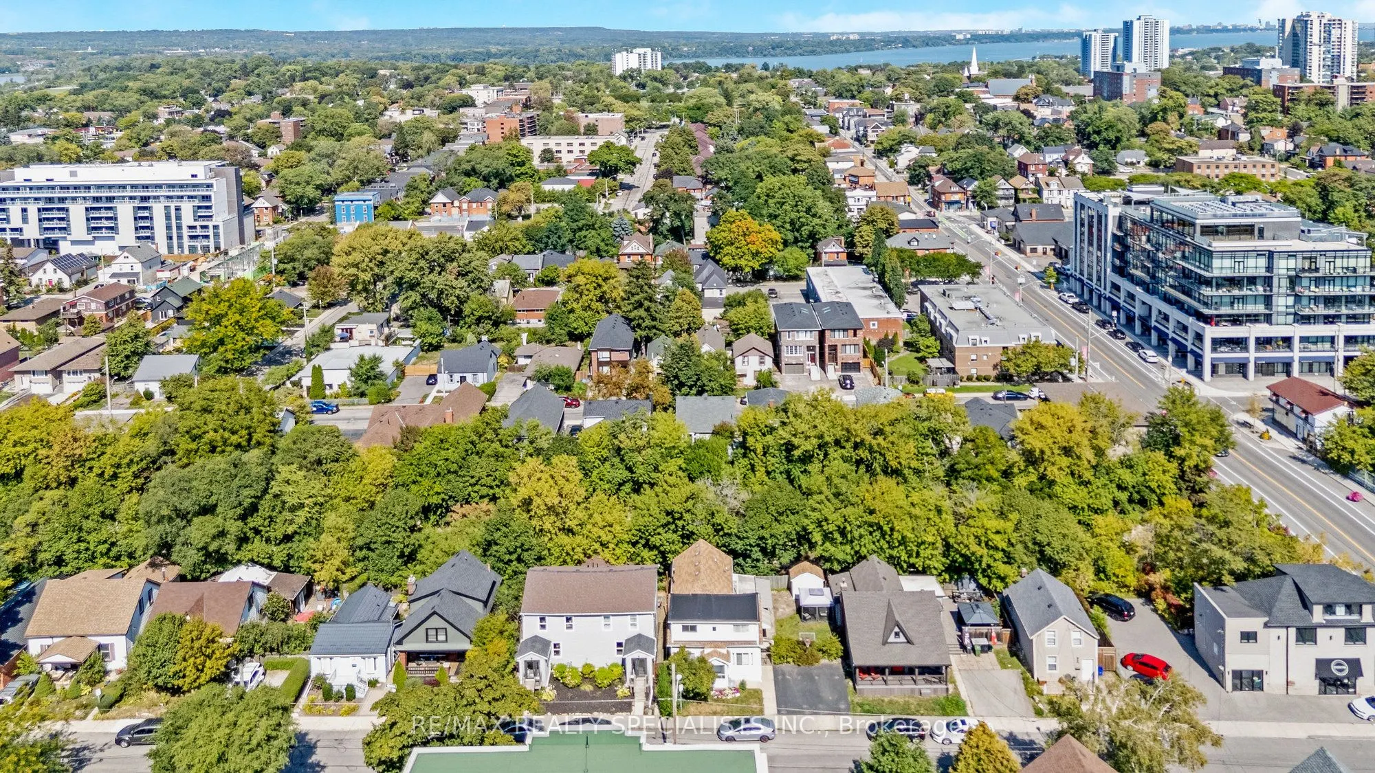 356 Hunter Street W