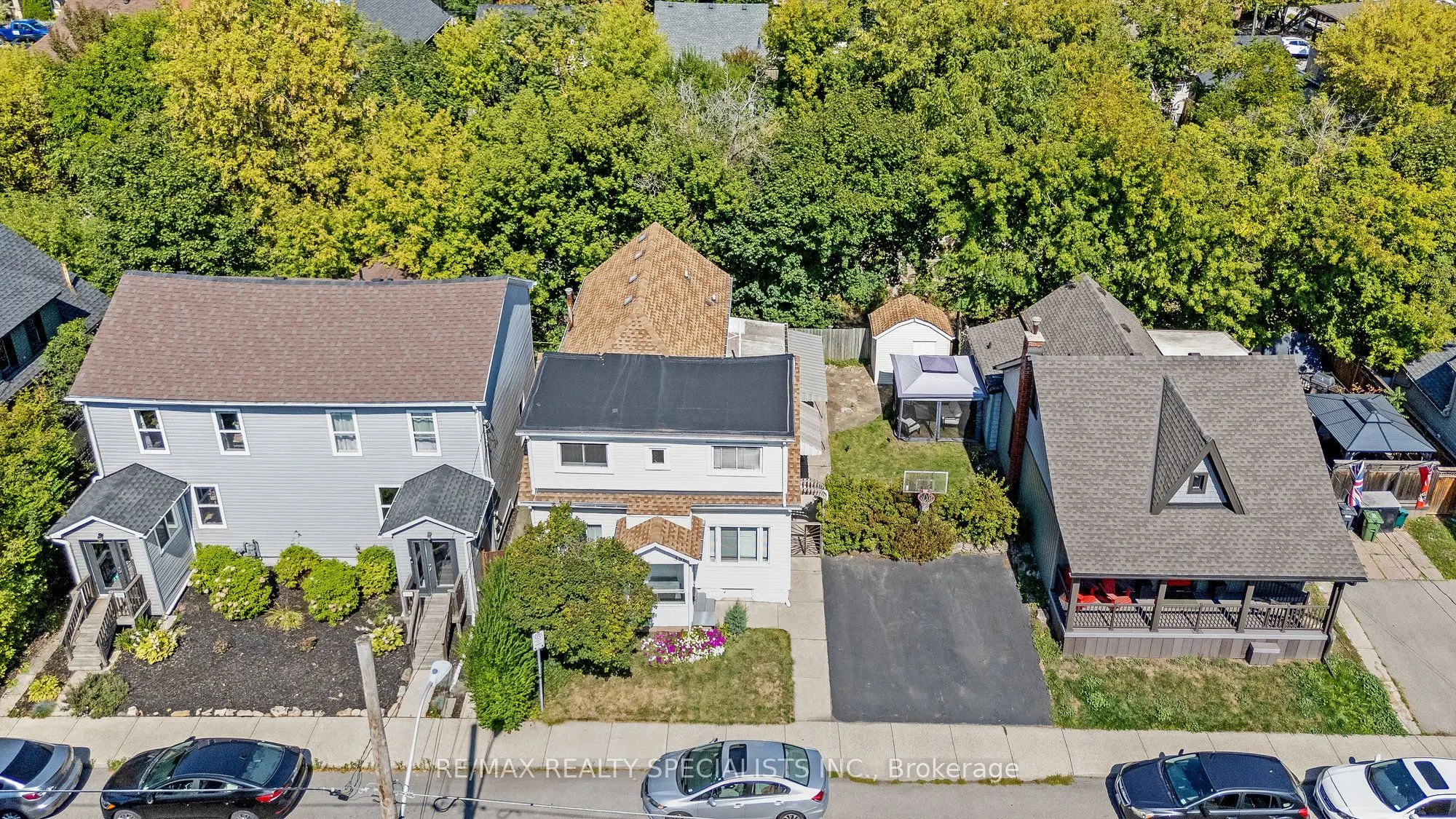 356 Hunter Street W