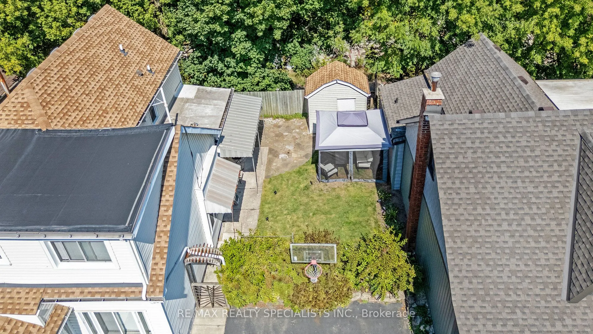 356 Hunter Street W