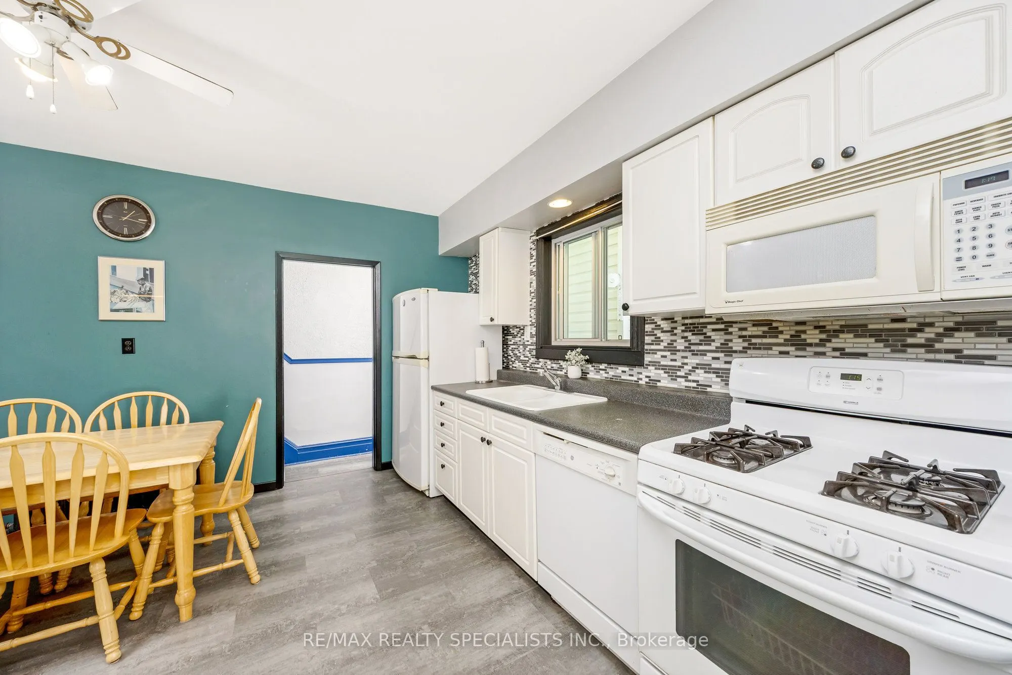 356 Hunter Street W