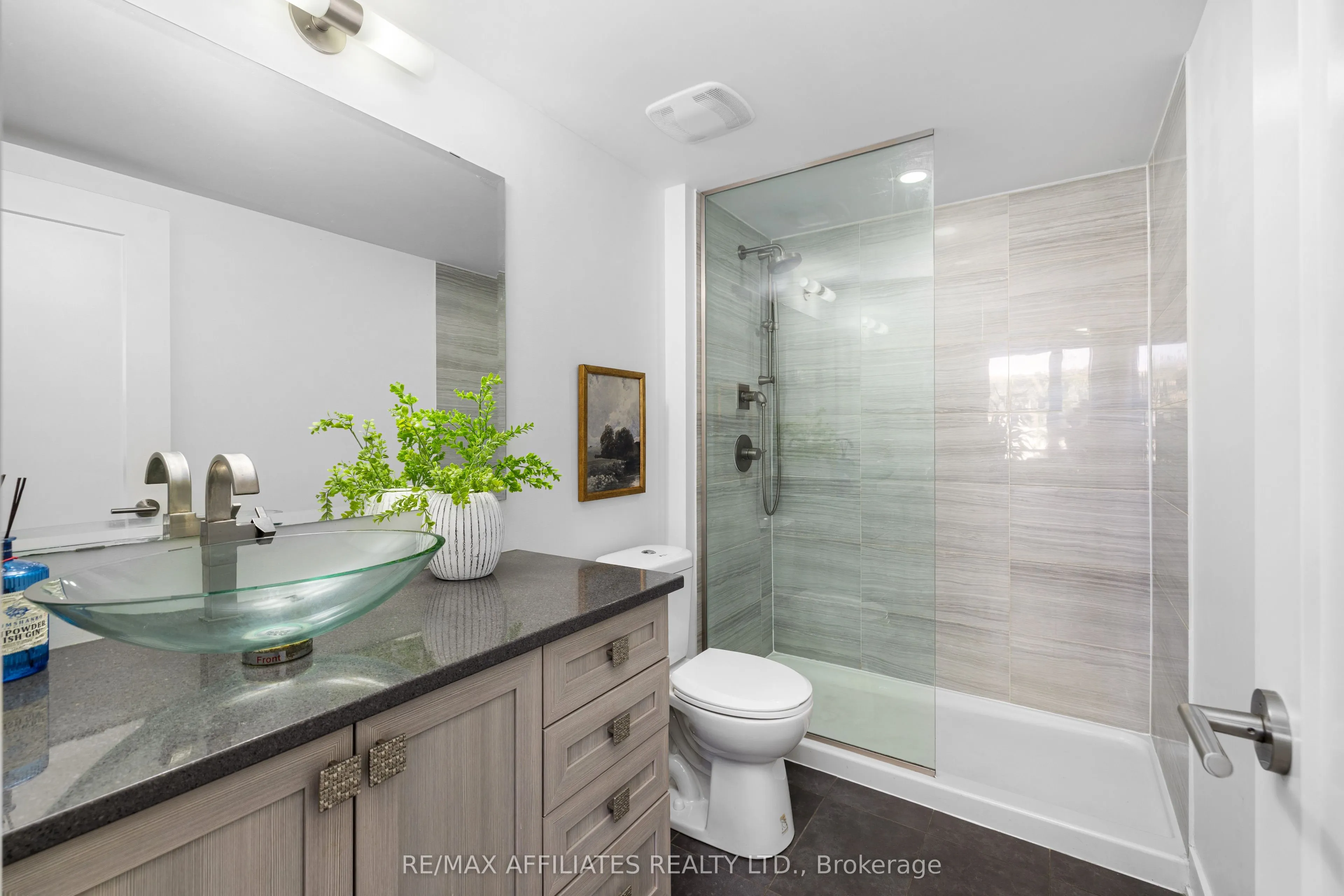 104 Holmwood Avenue, #4