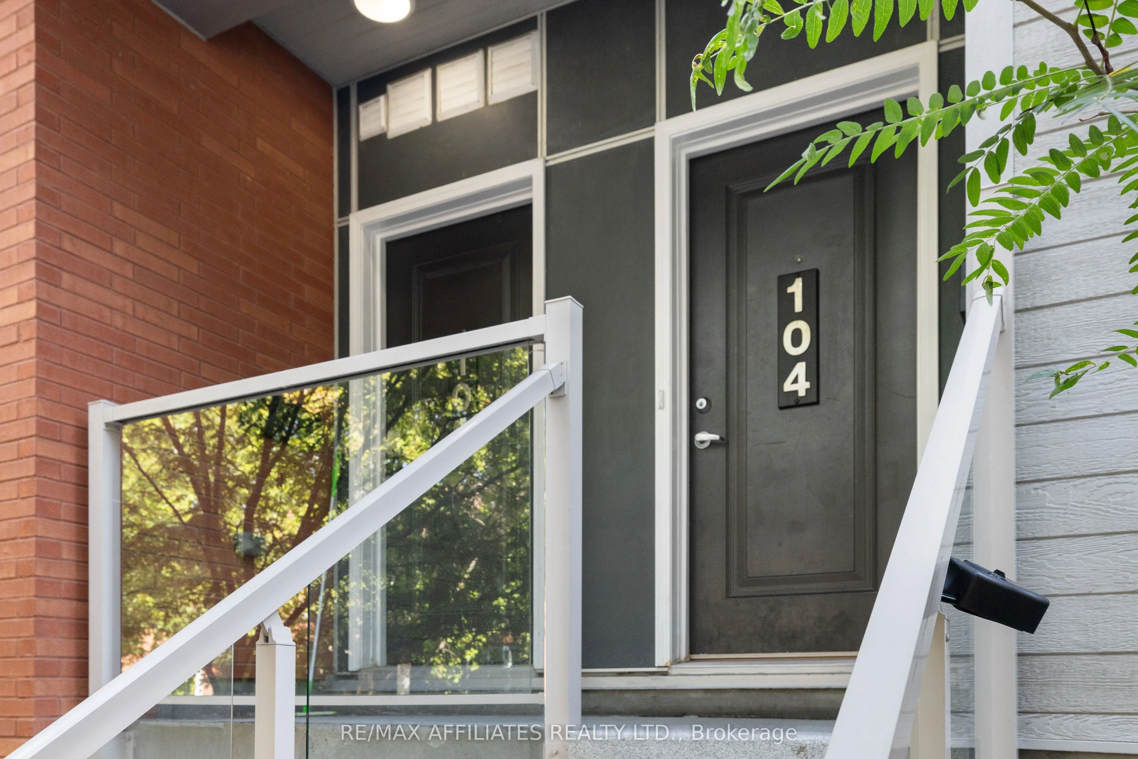 104 Holmwood Avenue, #4