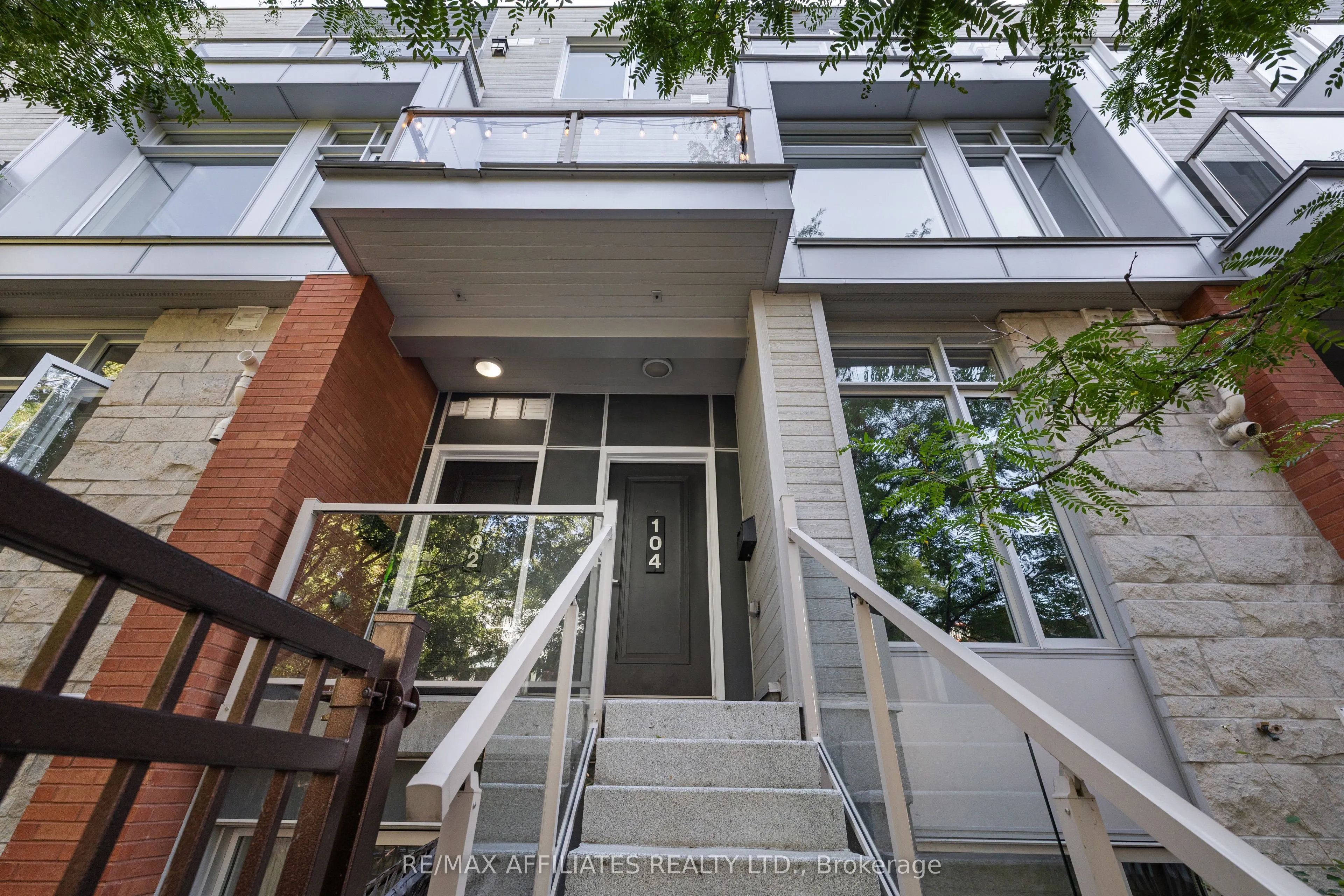 104 Holmwood Avenue, #4