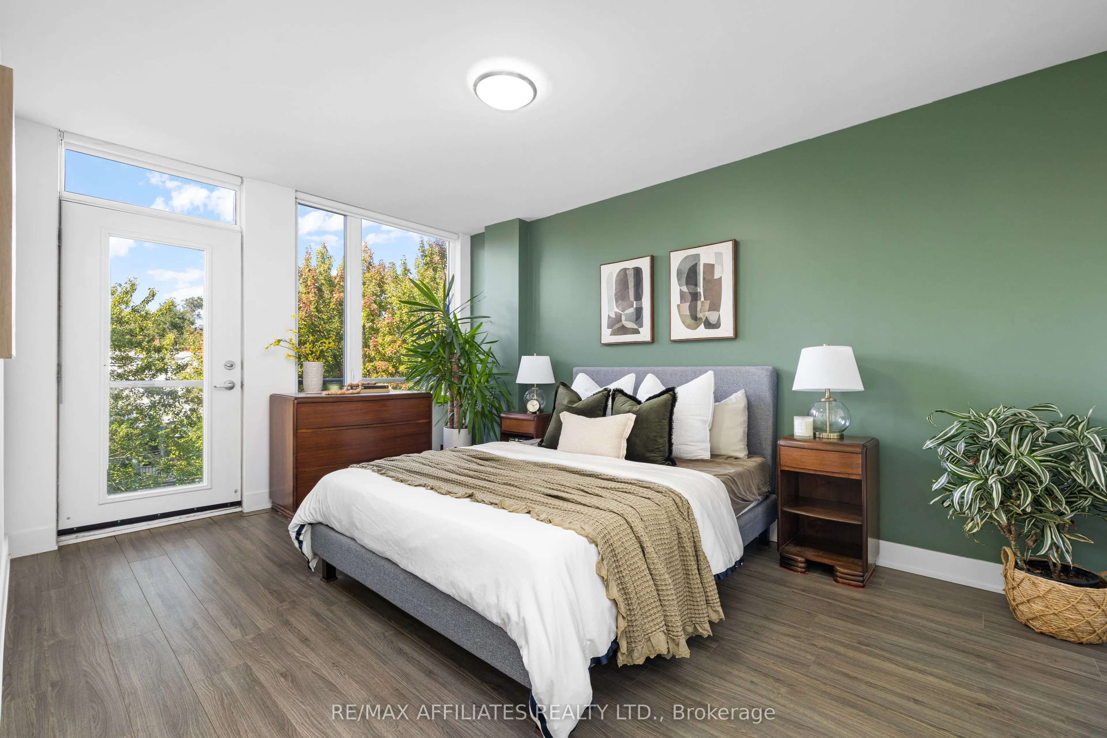 104 Holmwood Avenue, #4