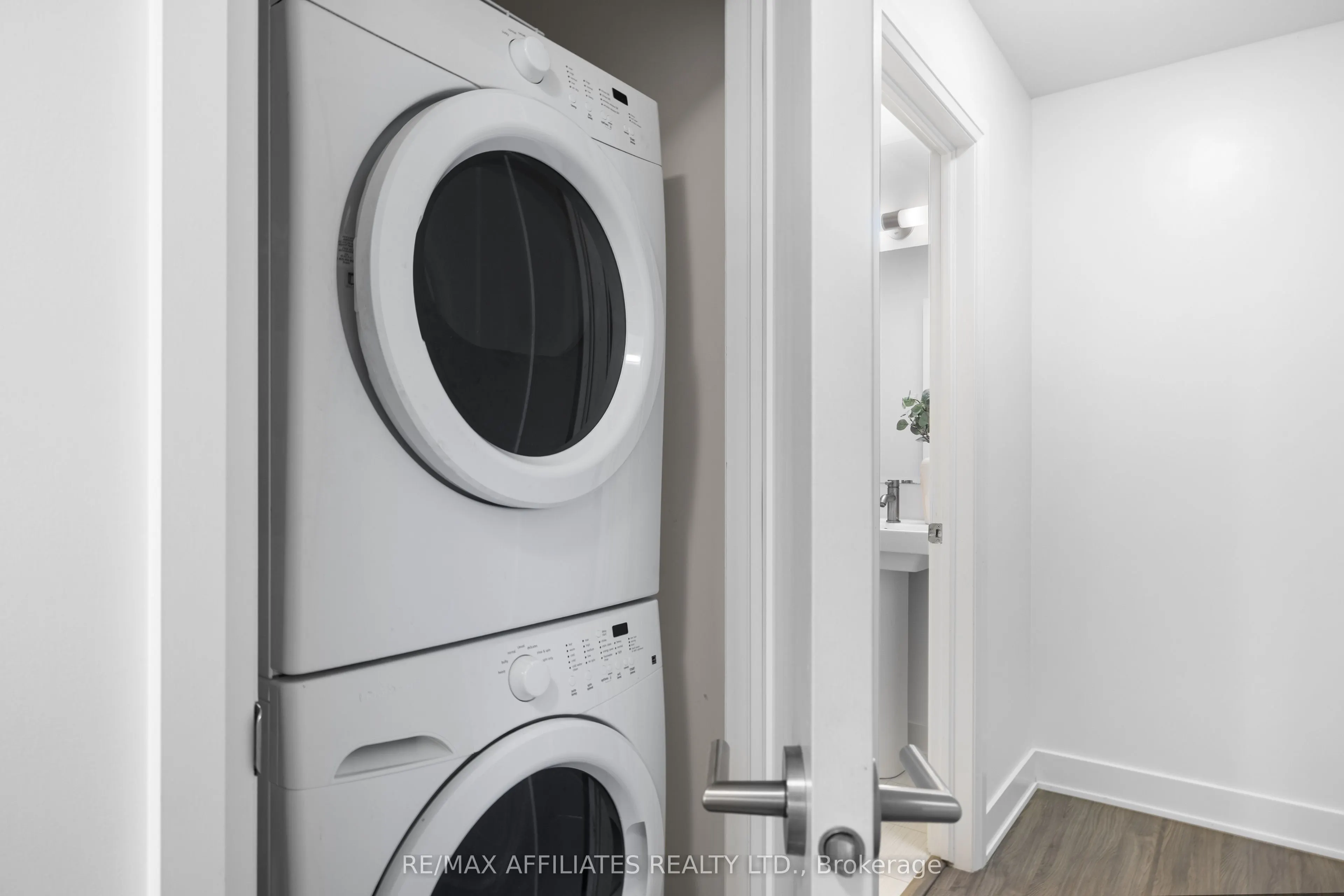 104 Holmwood Avenue, #4