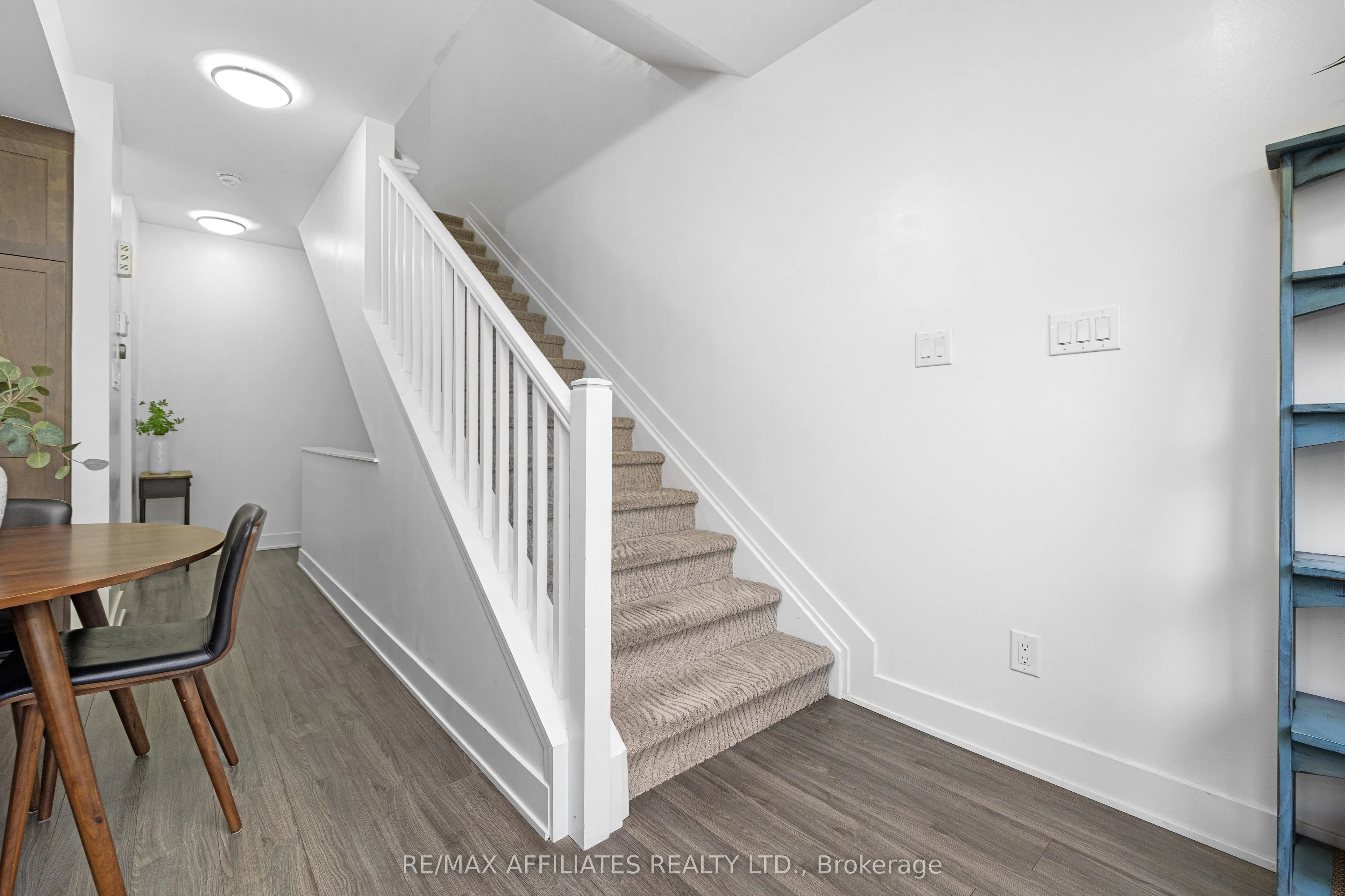 104 Holmwood Avenue, #4