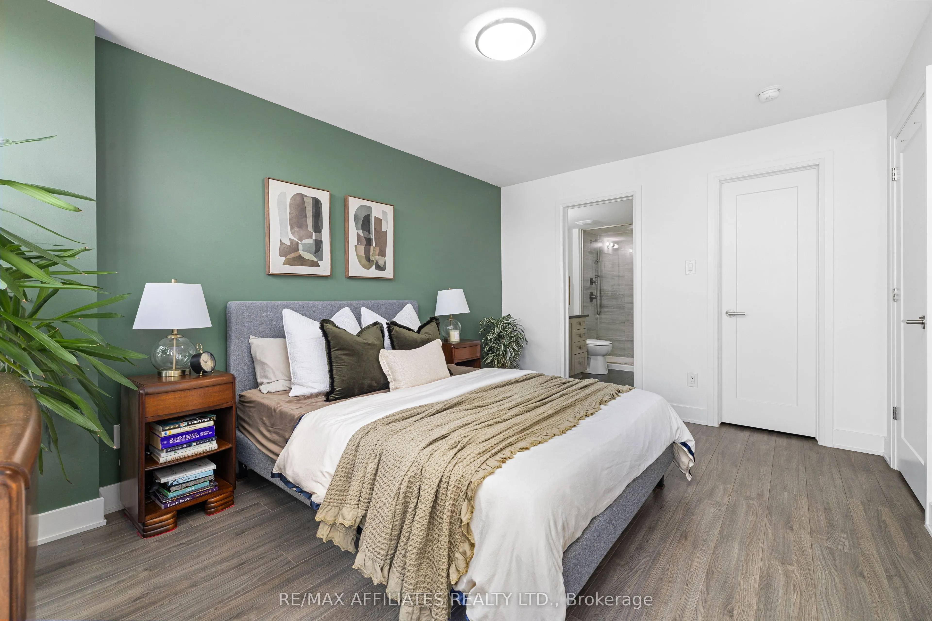 104 Holmwood Avenue, #4