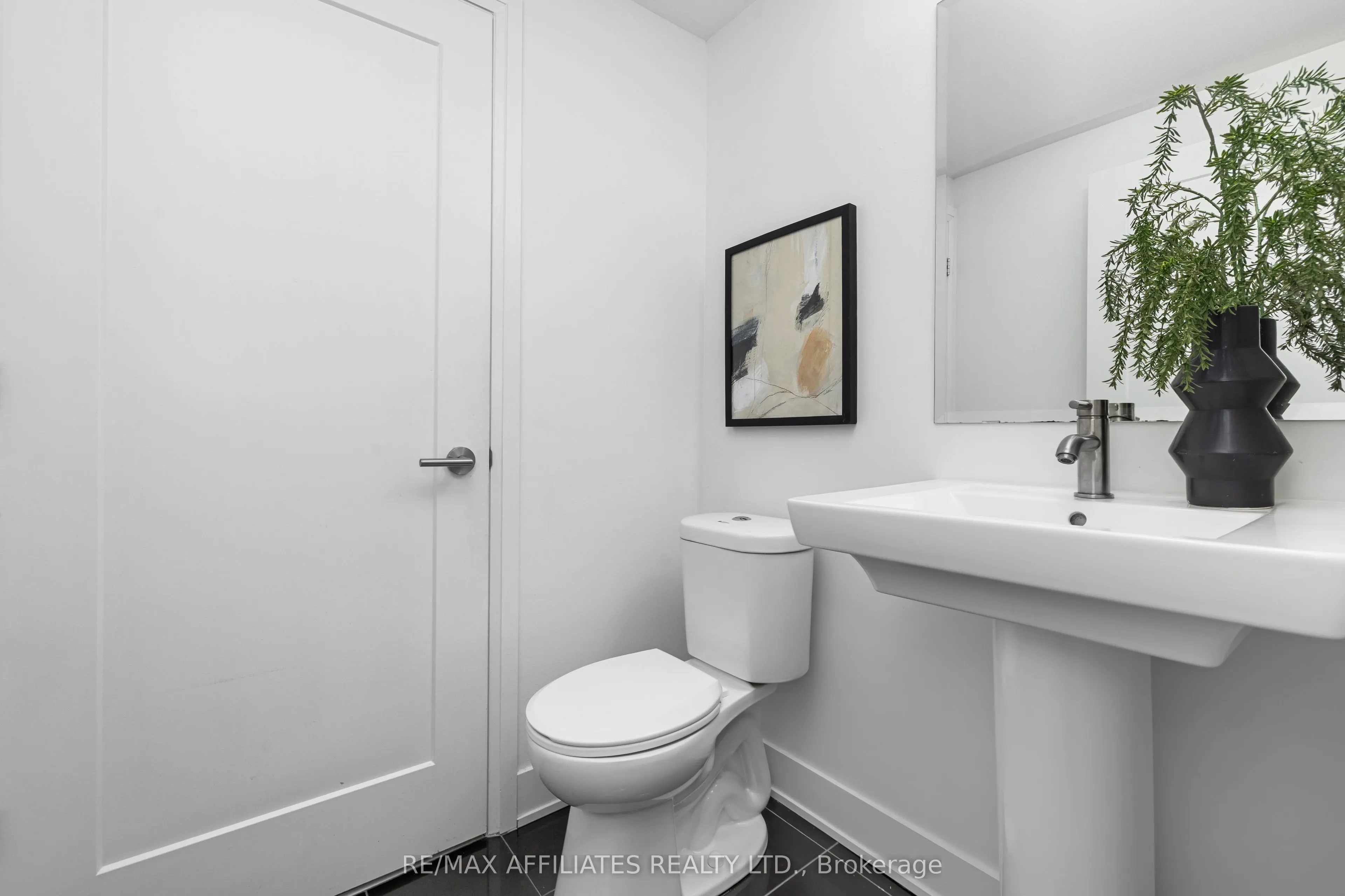 104 Holmwood Avenue, #4