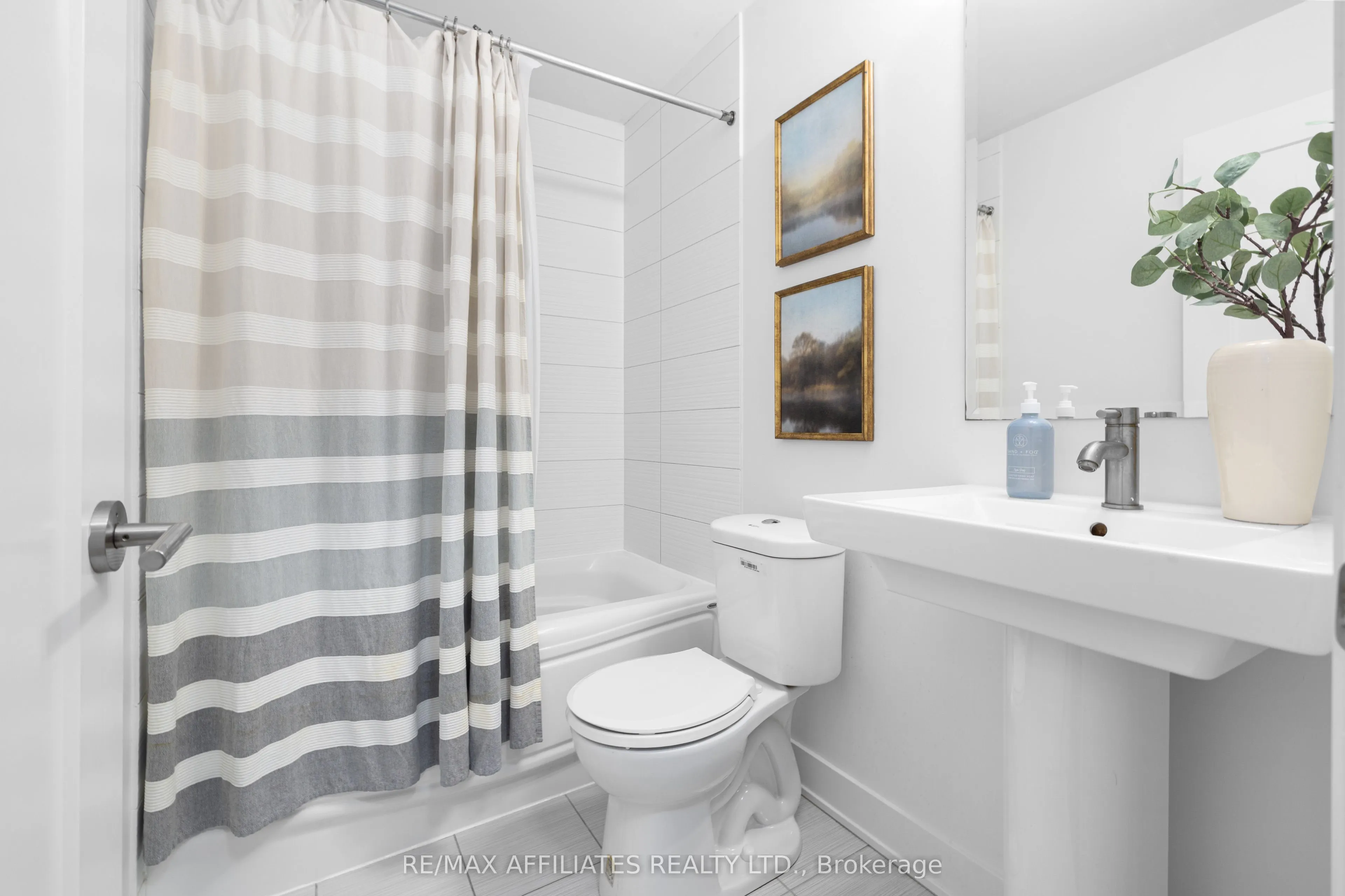 104 Holmwood Avenue, #4