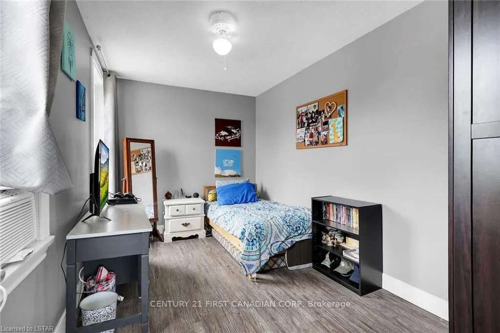 213 Wellington Street, #1