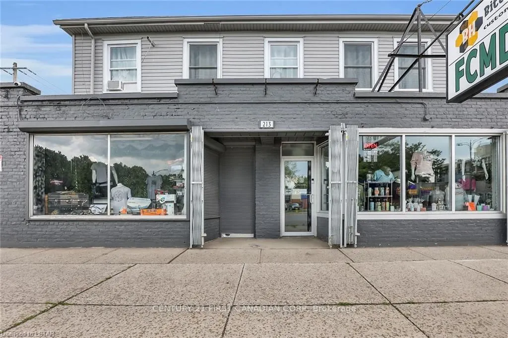 213 Wellington Street, #1