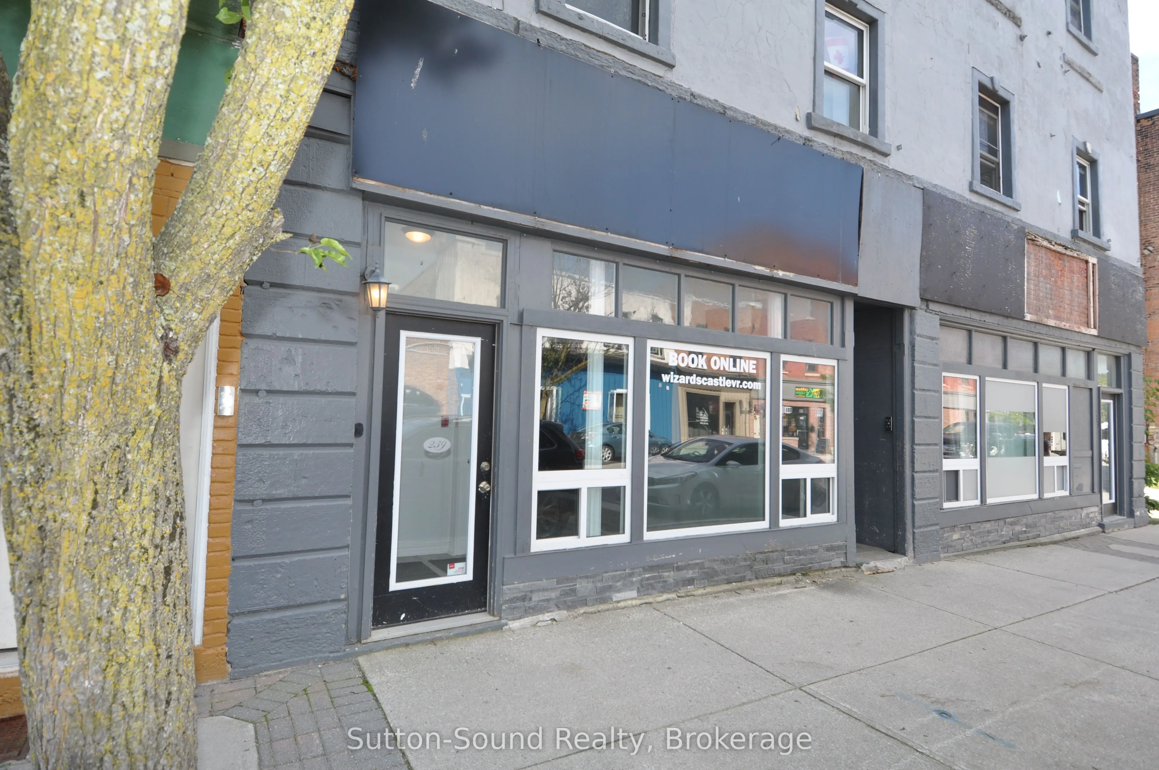 239 8th Street E