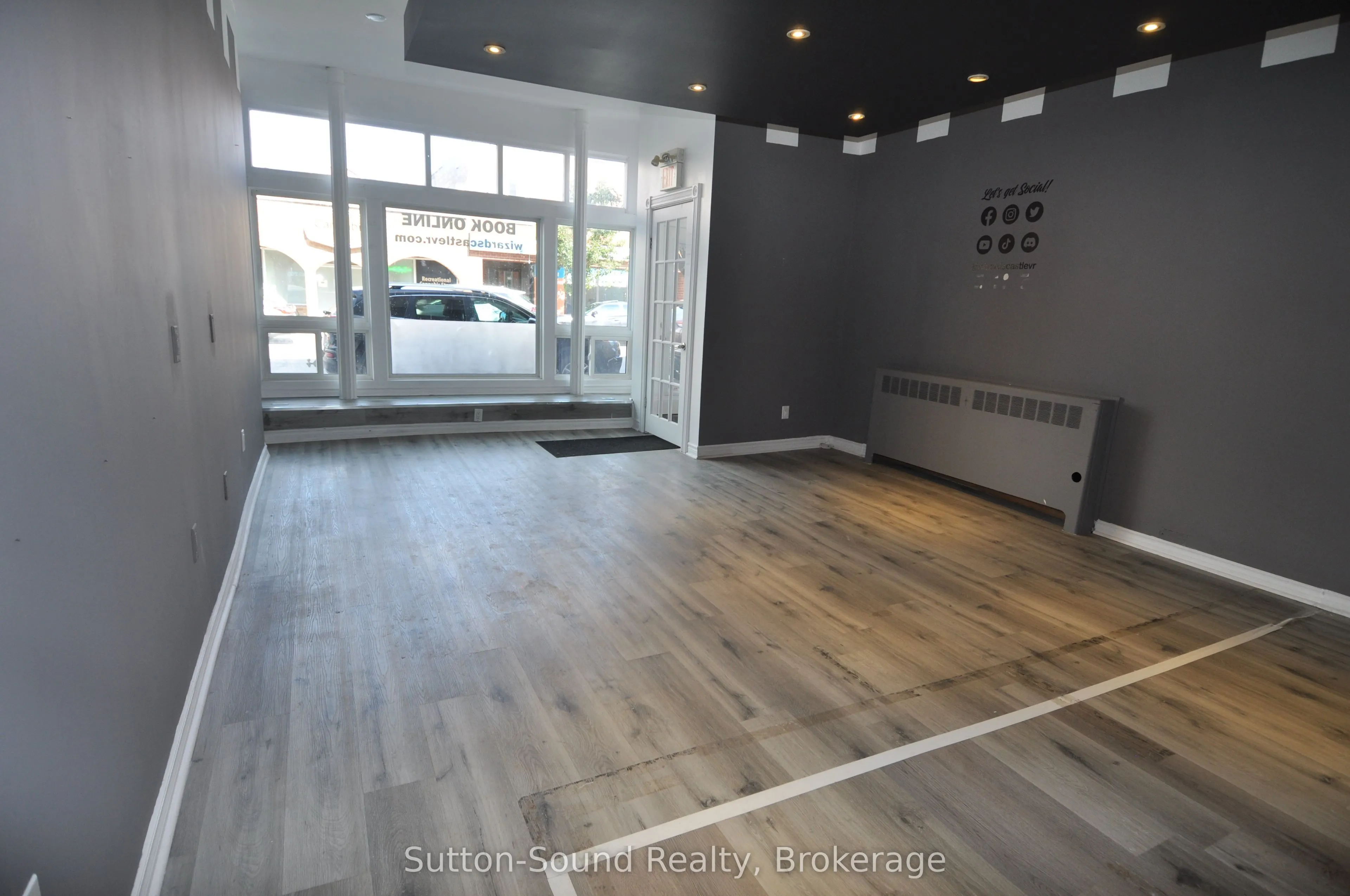 239 8th Street E
