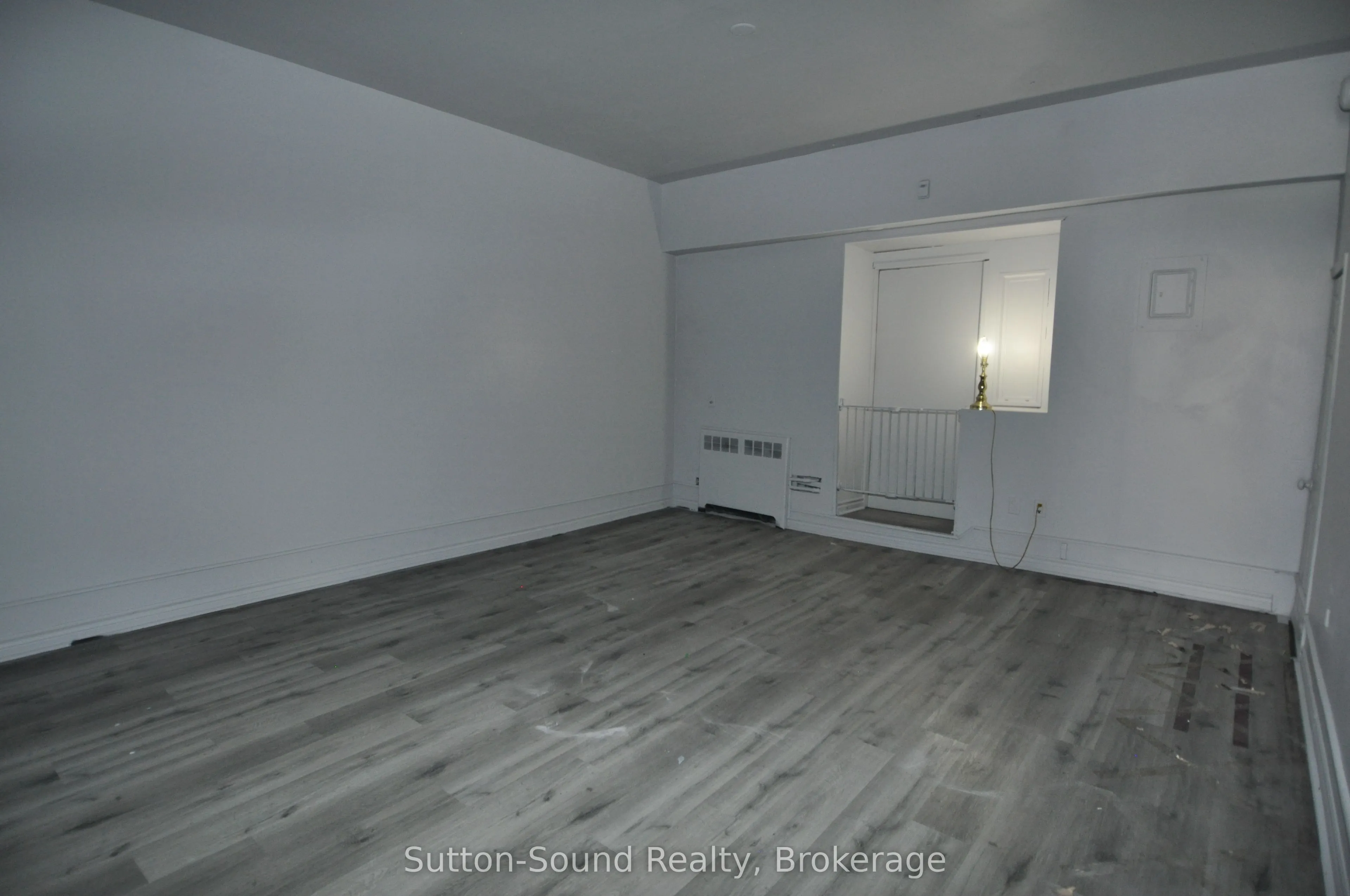 239 8th Street E