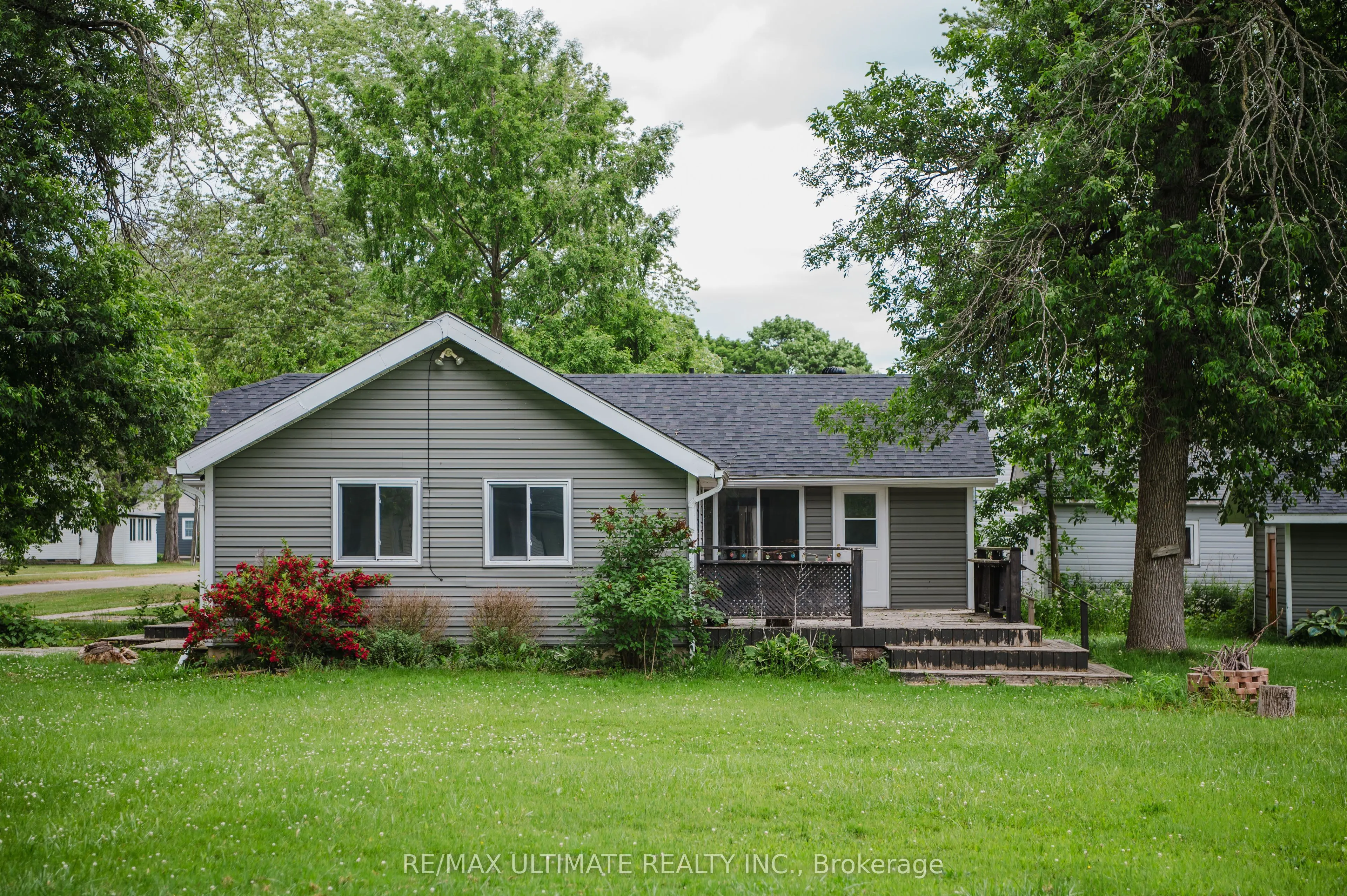 372 Helen Street