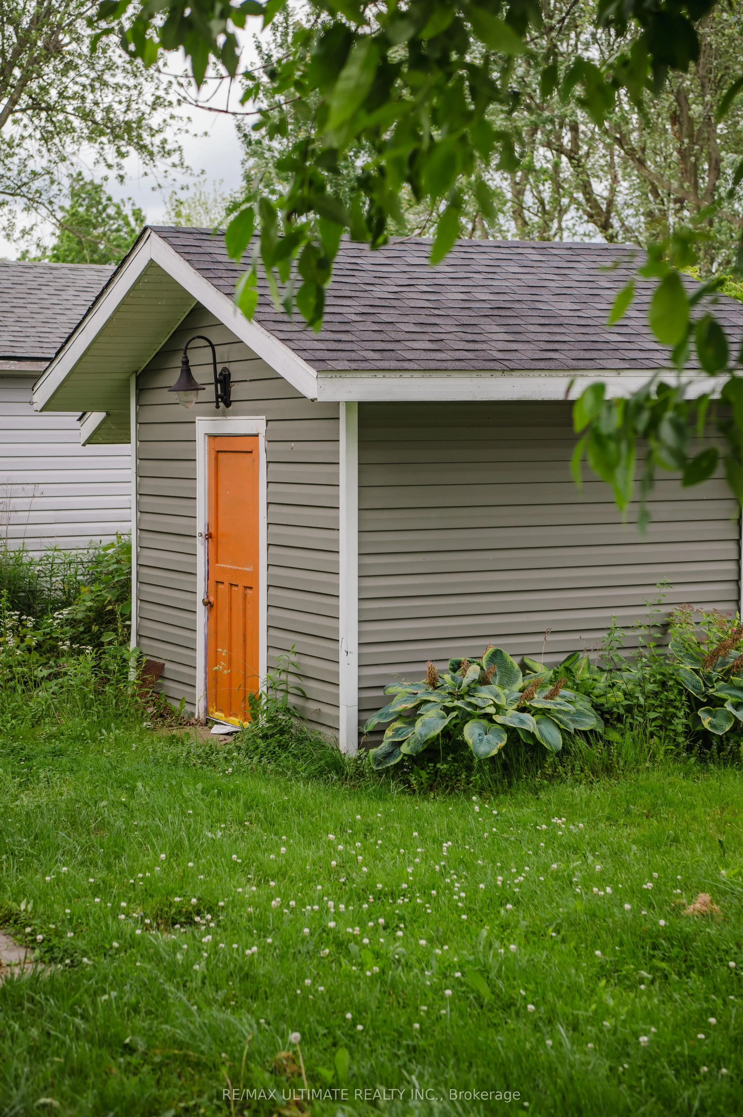 372 Helen Street