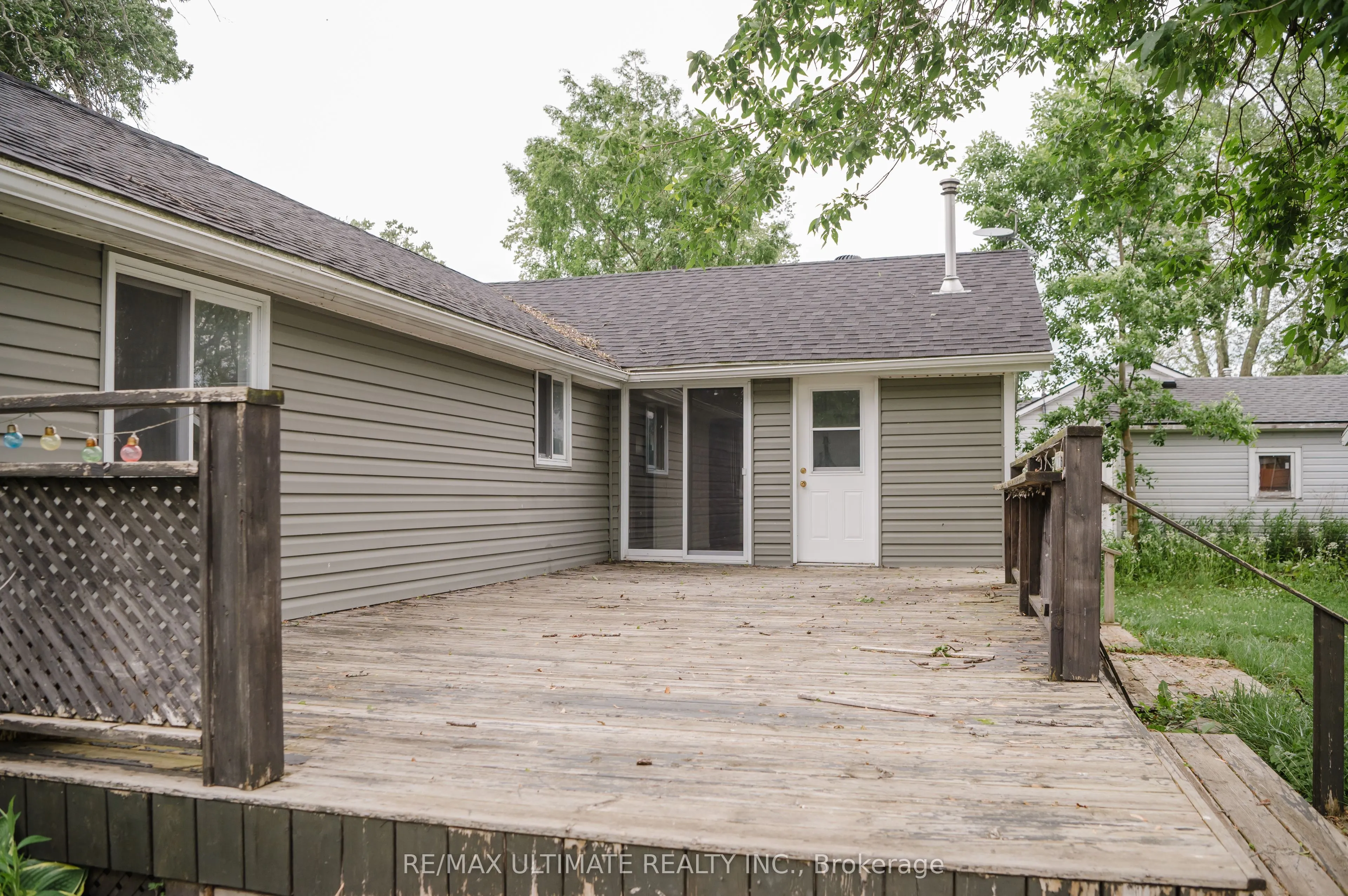 372 Helen Street