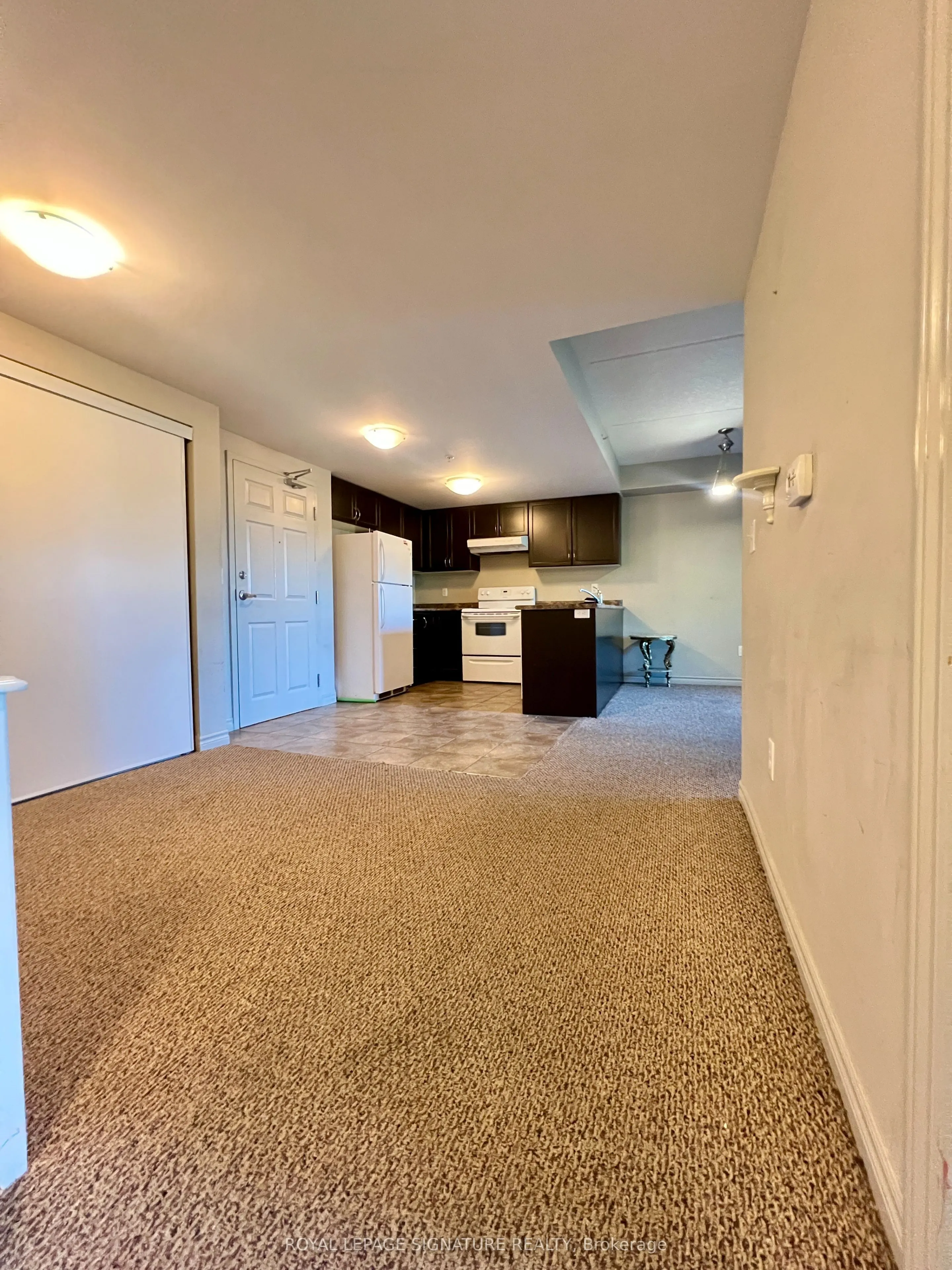 67 Kingsbury Square, #106
